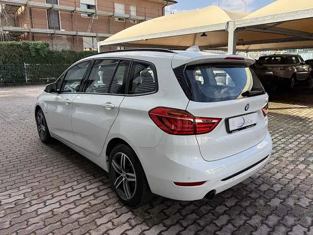 BMW 2 Series view 7