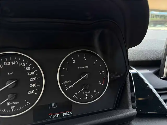 BMW 2 Series view 13