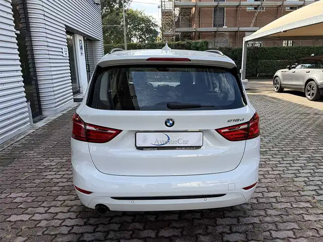 BMW 2 Series view 6