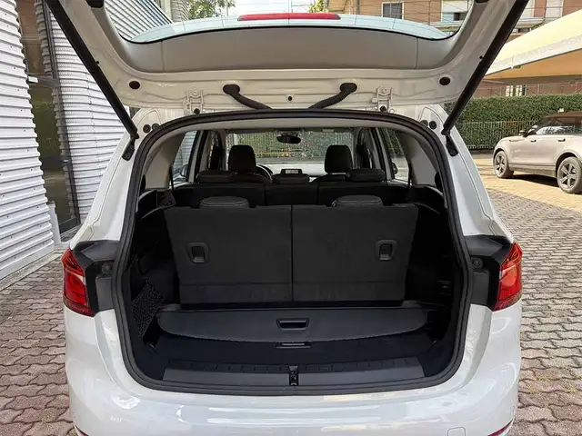 BMW 2 Series view 27