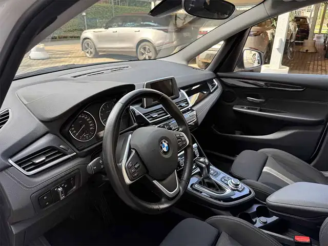 BMW 2 Series view 11