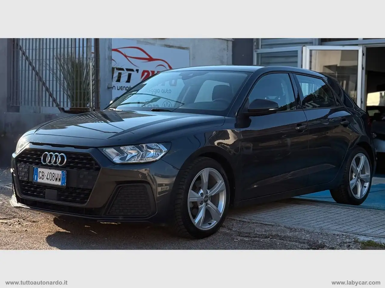 Audi A1 A1 Sportback 35 1.5 tfsi Identity Black s-tronic — photo 1 of 16