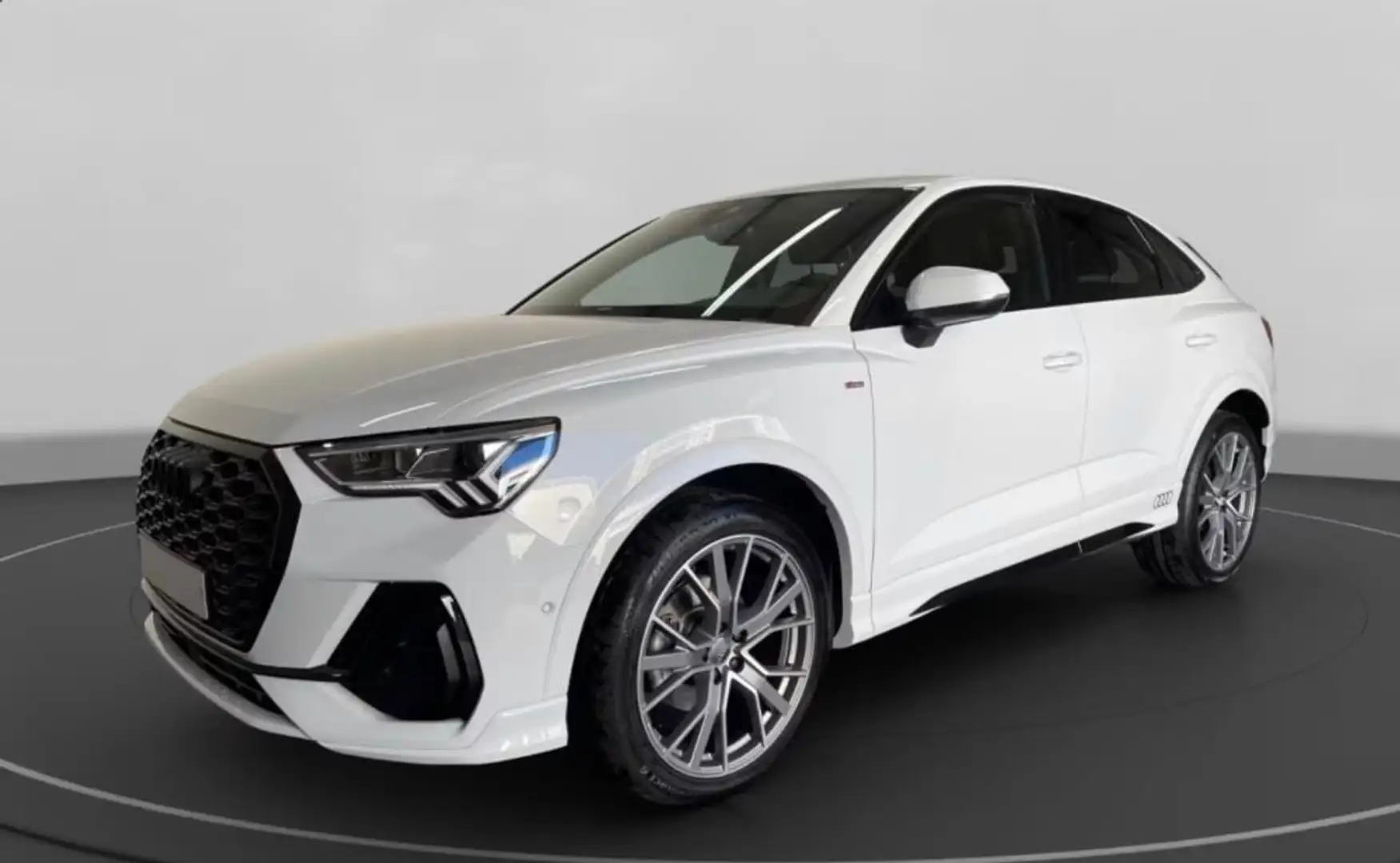 Audi Q3 Q3 SB 35TFSI*SLINE INT+EXT*BLACK EDITION*WIE NEU* - 1