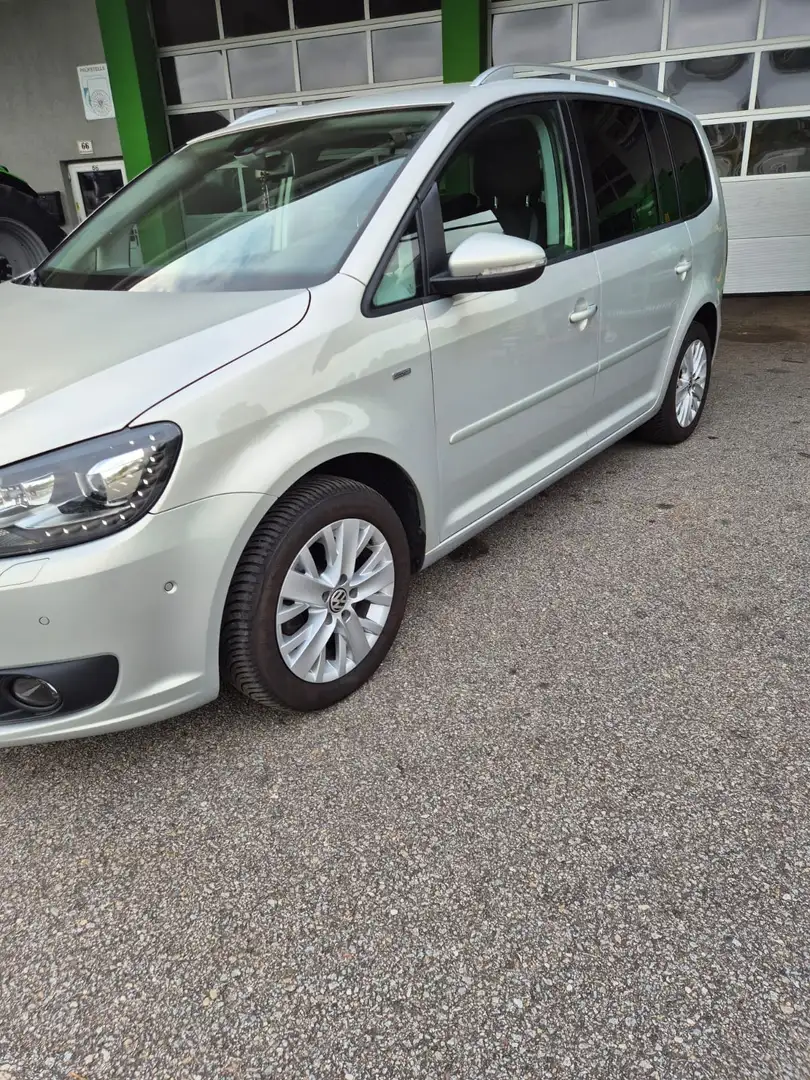 Volkswagen Touran Highline 2,0 BMT TDI DPF DSG - 2