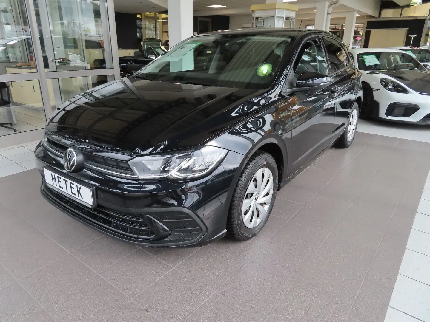 Volkswagen Polo VI Life NAVI LED PDC Schwarz - 1