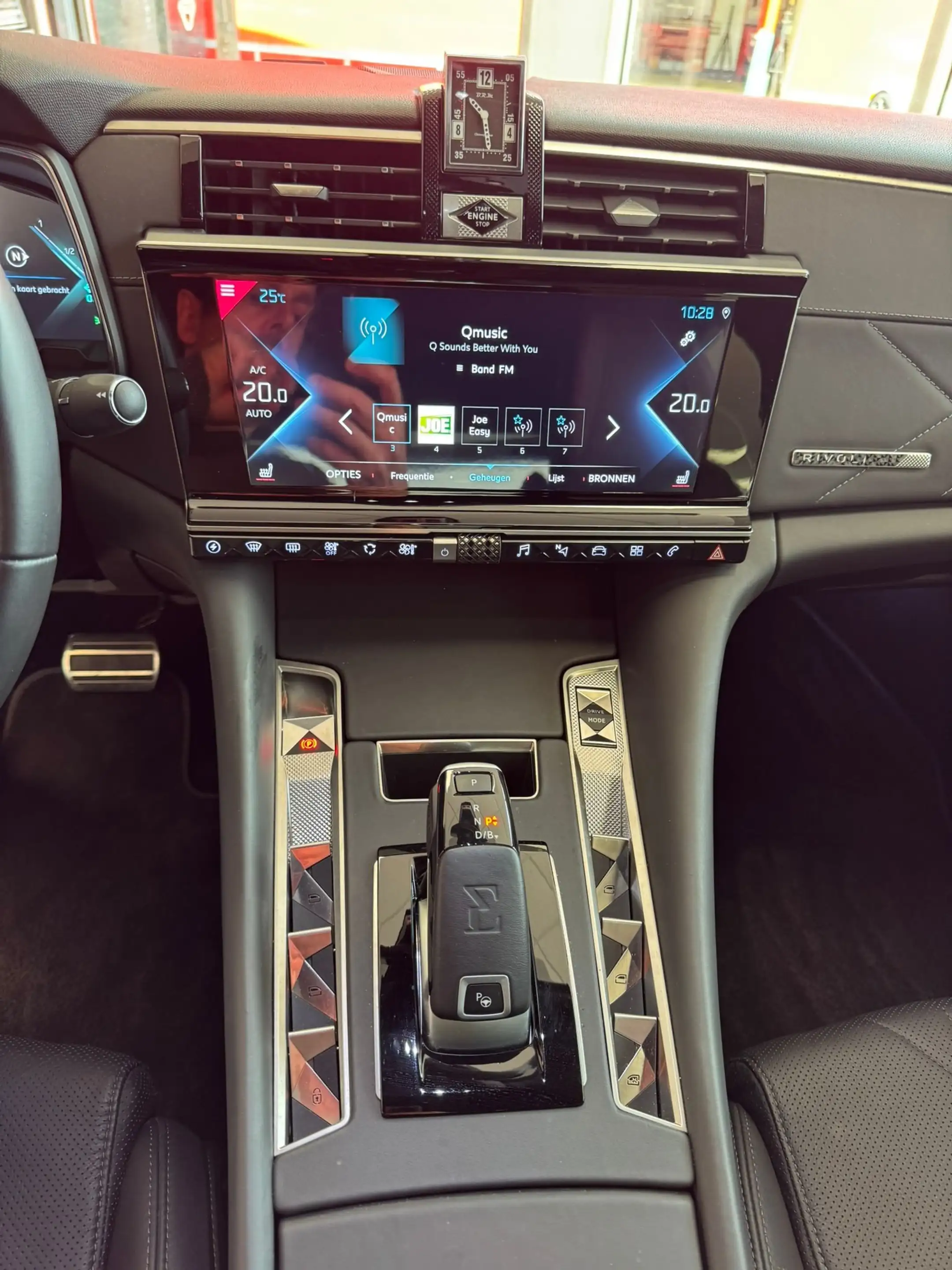 DS Automobiles DS 9 PHEV 1.6 E-TENSE 225 Rivoli + — photo 15