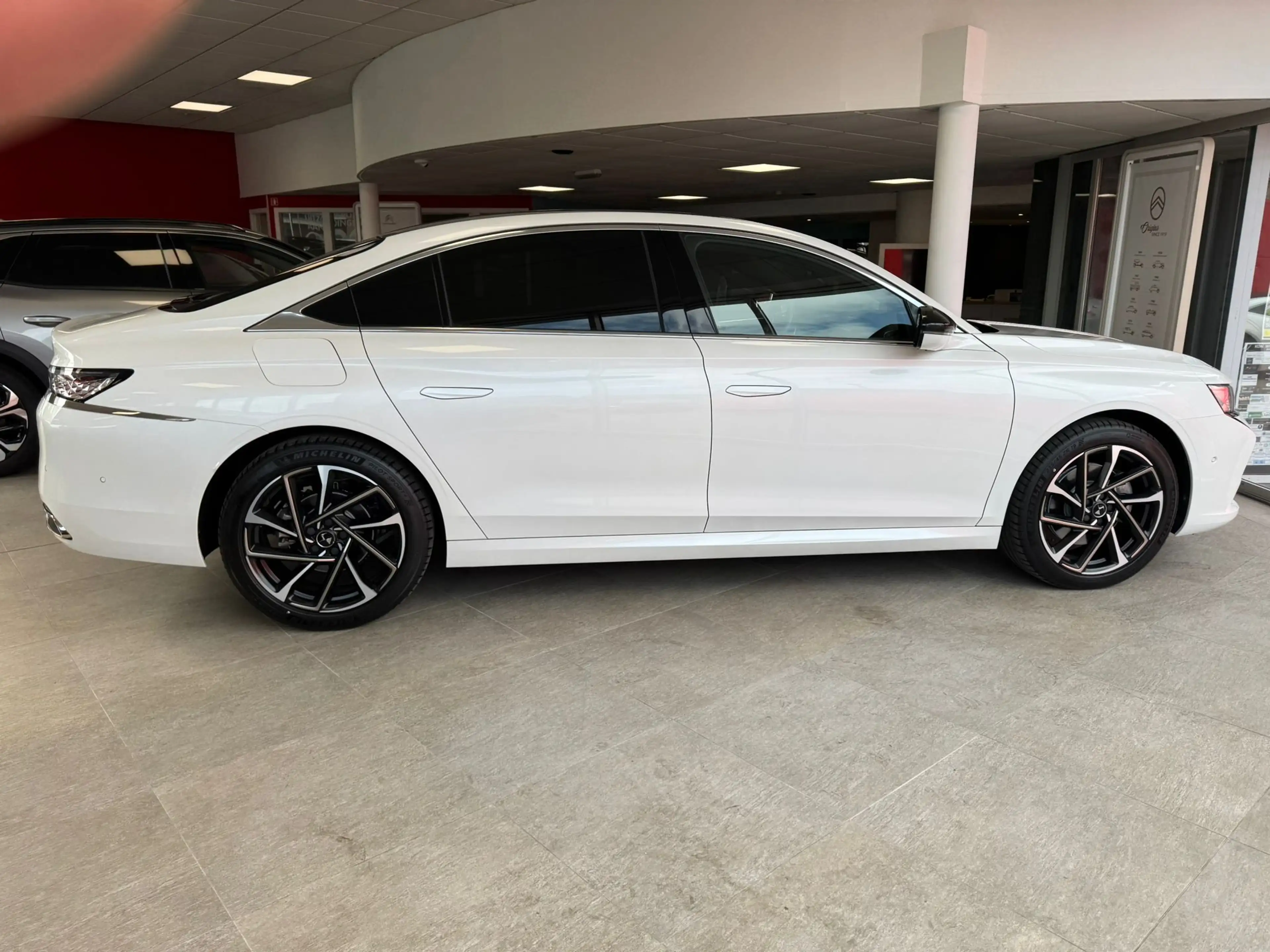 DS Automobiles DS 9 PHEV 1.6 E-TENSE 225 Rivoli +