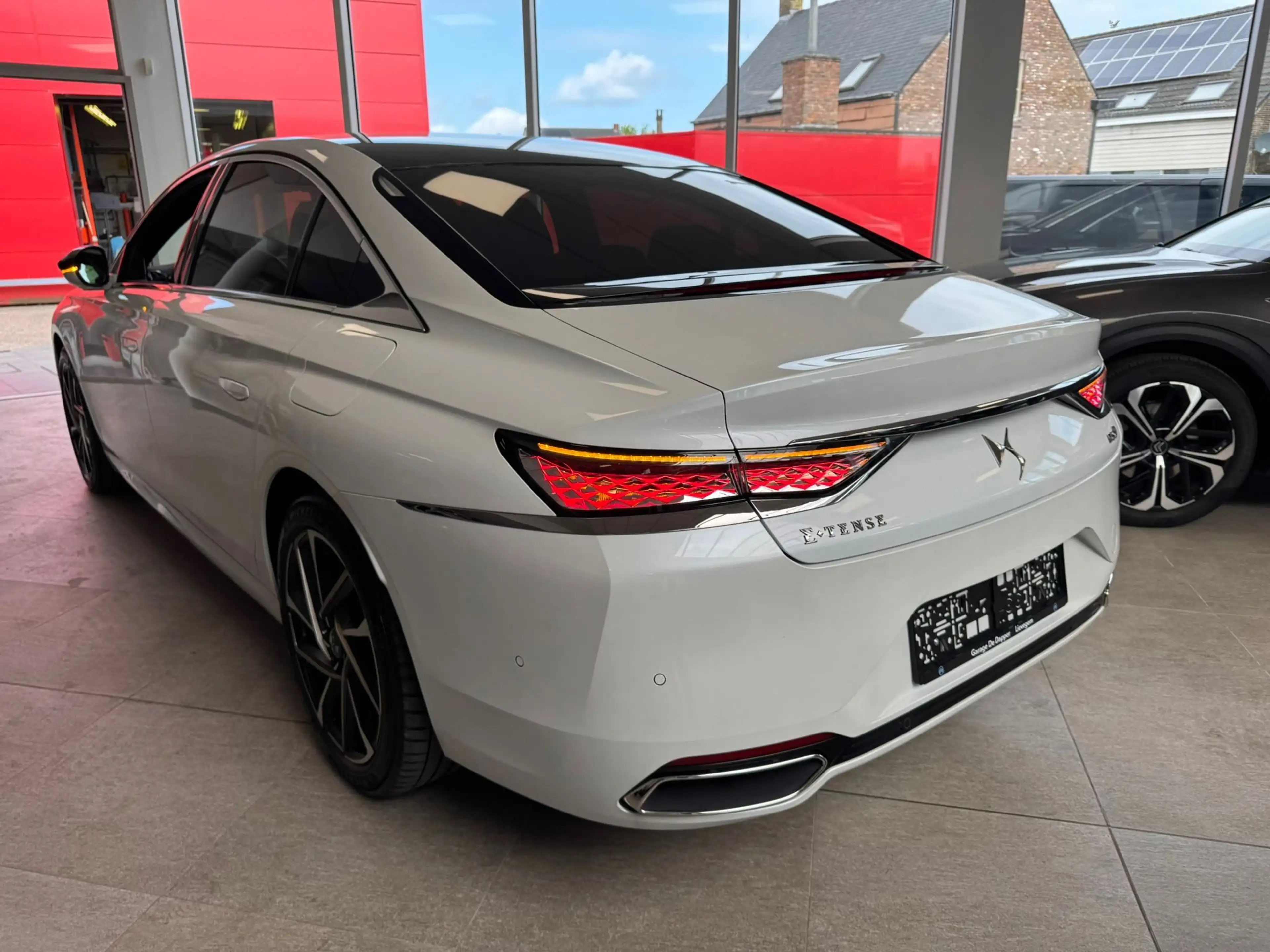 DS Automobiles DS 9 PHEV 1.6 E-TENSE 225 Rivoli + — photo 5