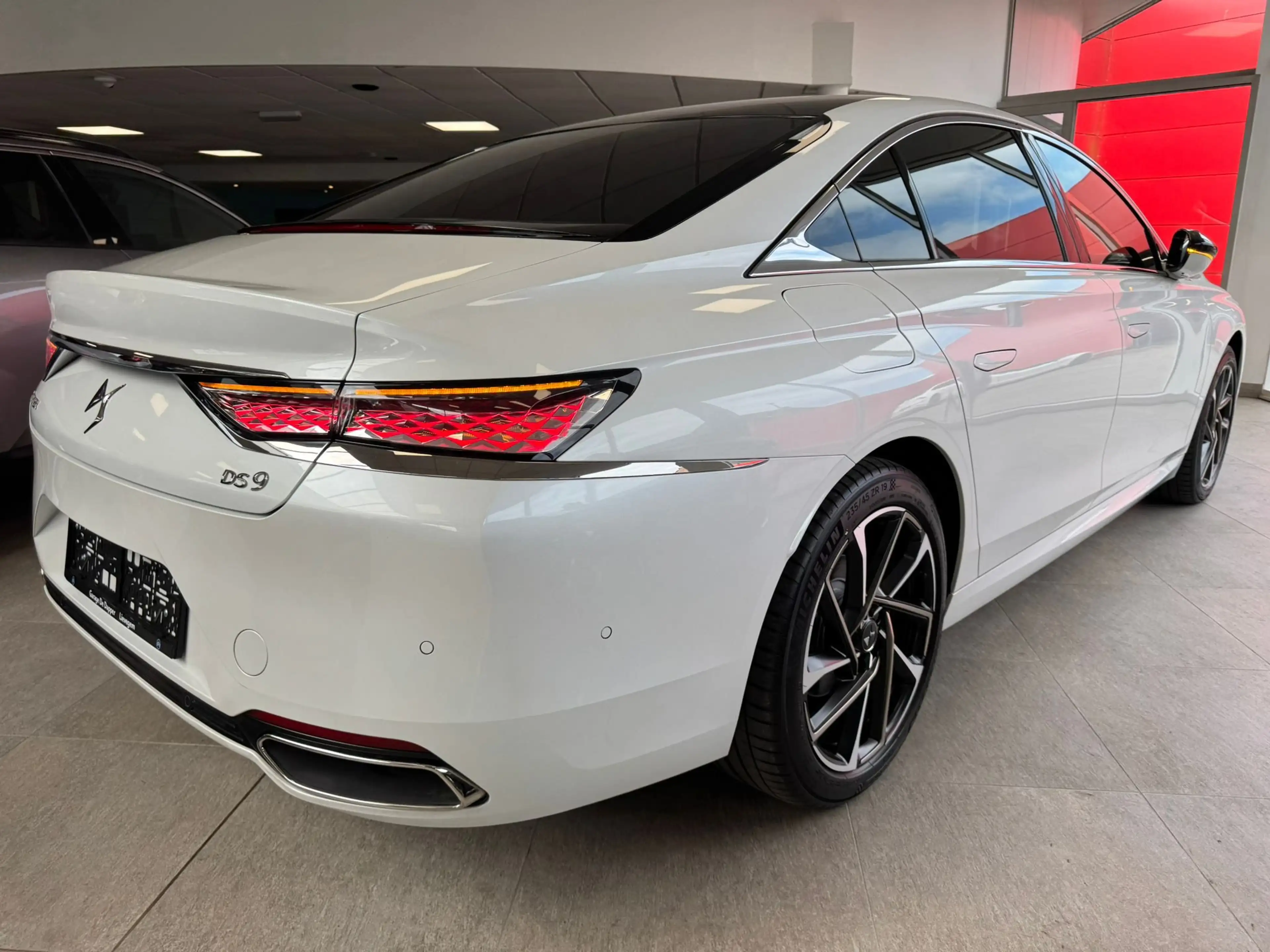 DS Automobiles DS 9 PHEV 1.6 E-TENSE 225 Rivoli + — photo 2