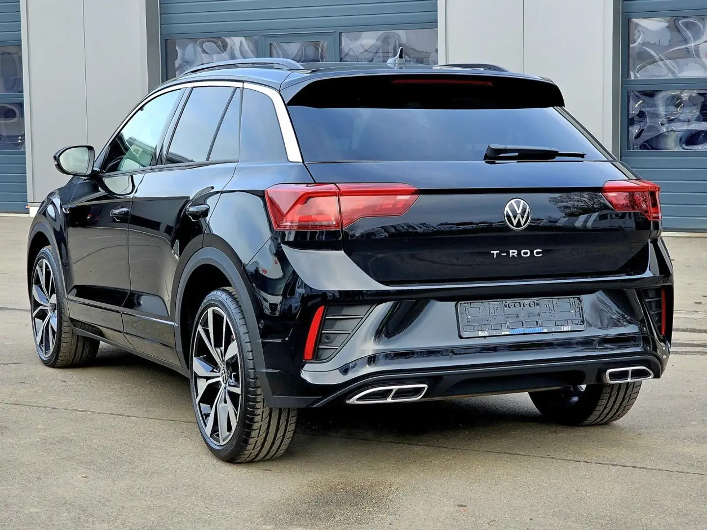 Volkswagen T-Roc 2.0 TDI SCR DSG R-Line AHK Pano IQ.Drive Noir - 2