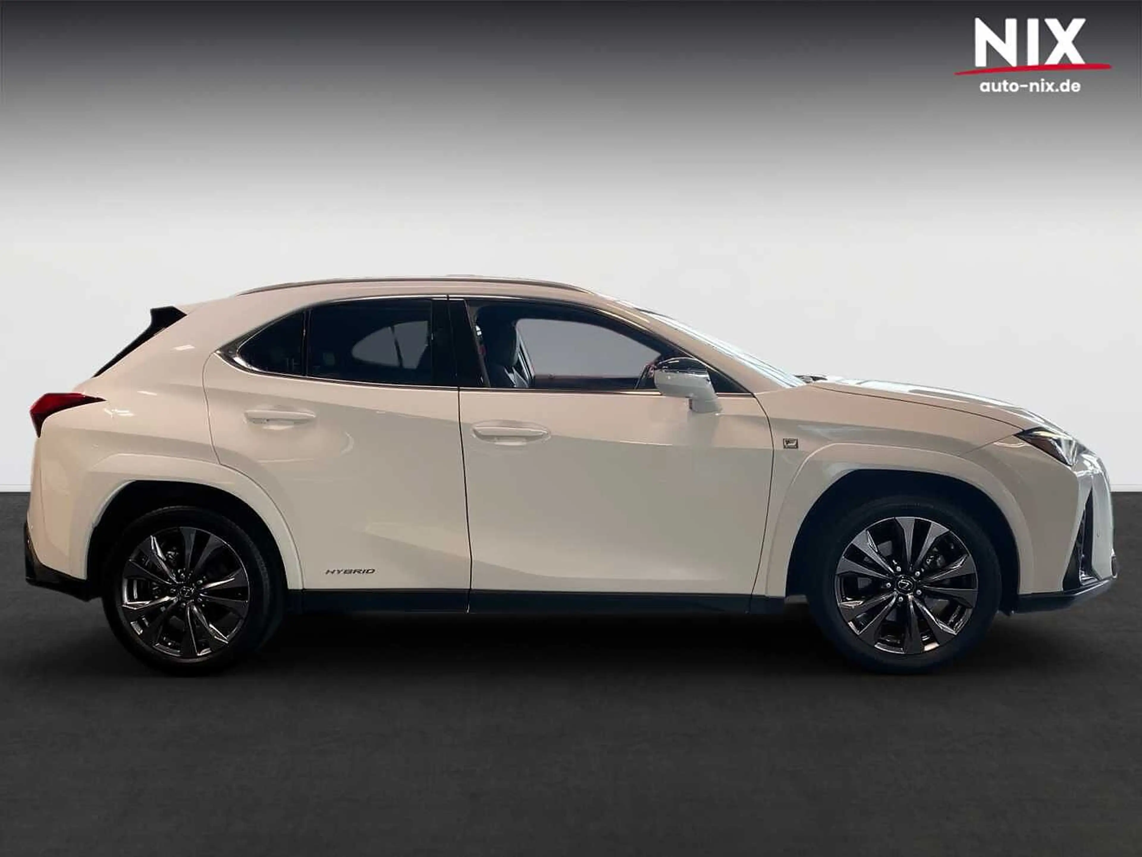 Lexus UX 250h F SPORT HUD MARK LEVINSON GSD — photo 3
