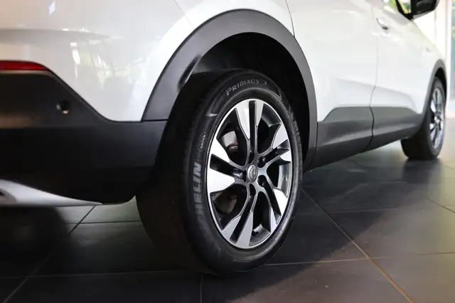 Opel Grandland view 7