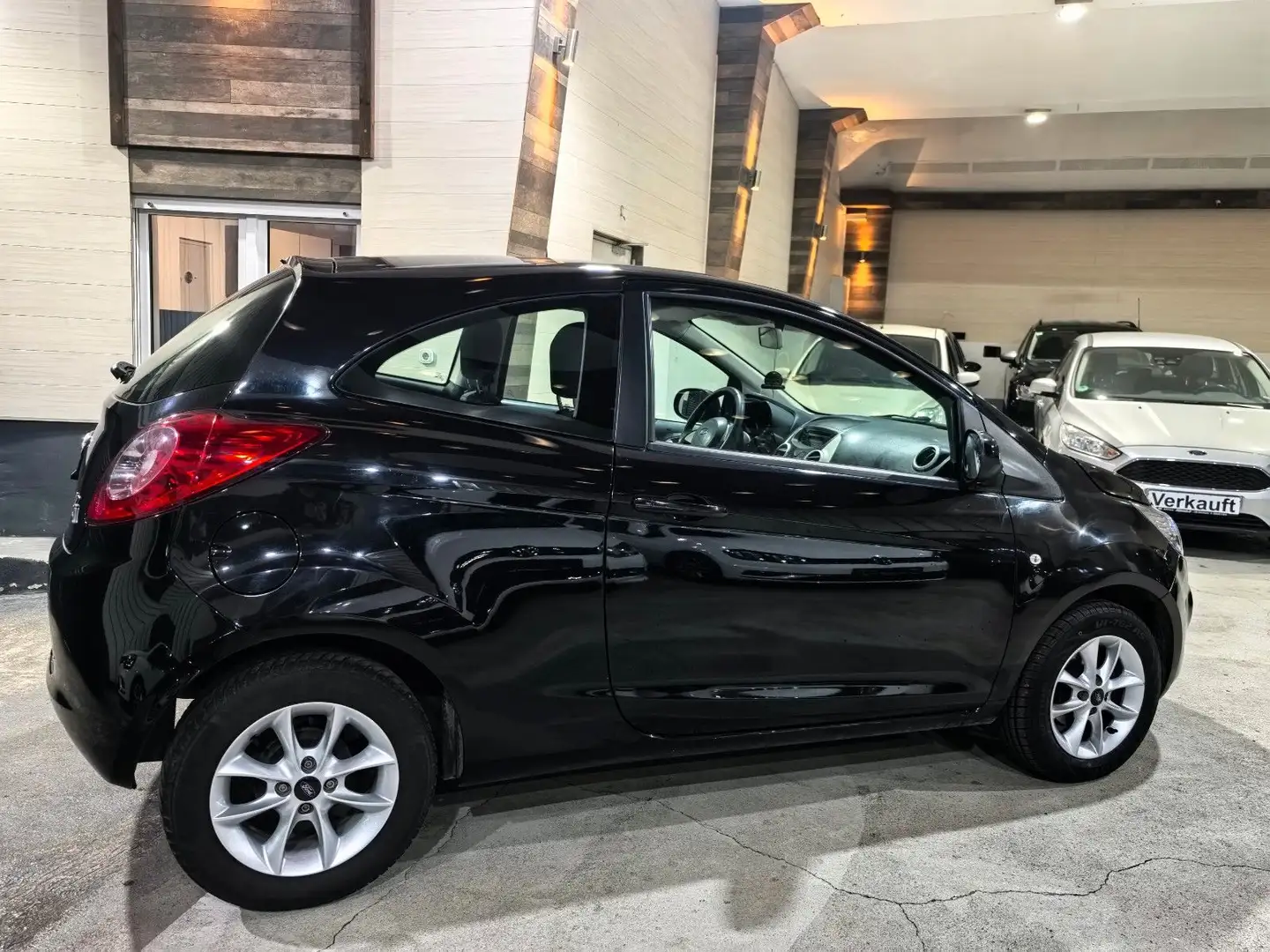 Ford Ka/Ka+ Cool & Sound Edition Lückenlose Wartungen Schwarz - 1