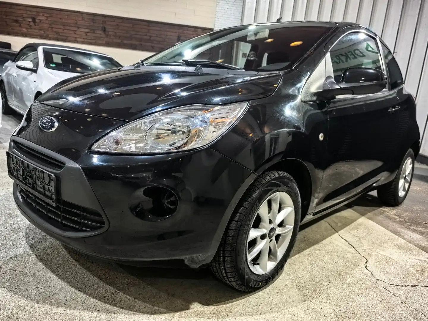 Ford Ka/Ka+ Cool & Sound Edition Lückenlose Wartungen Noir - 1