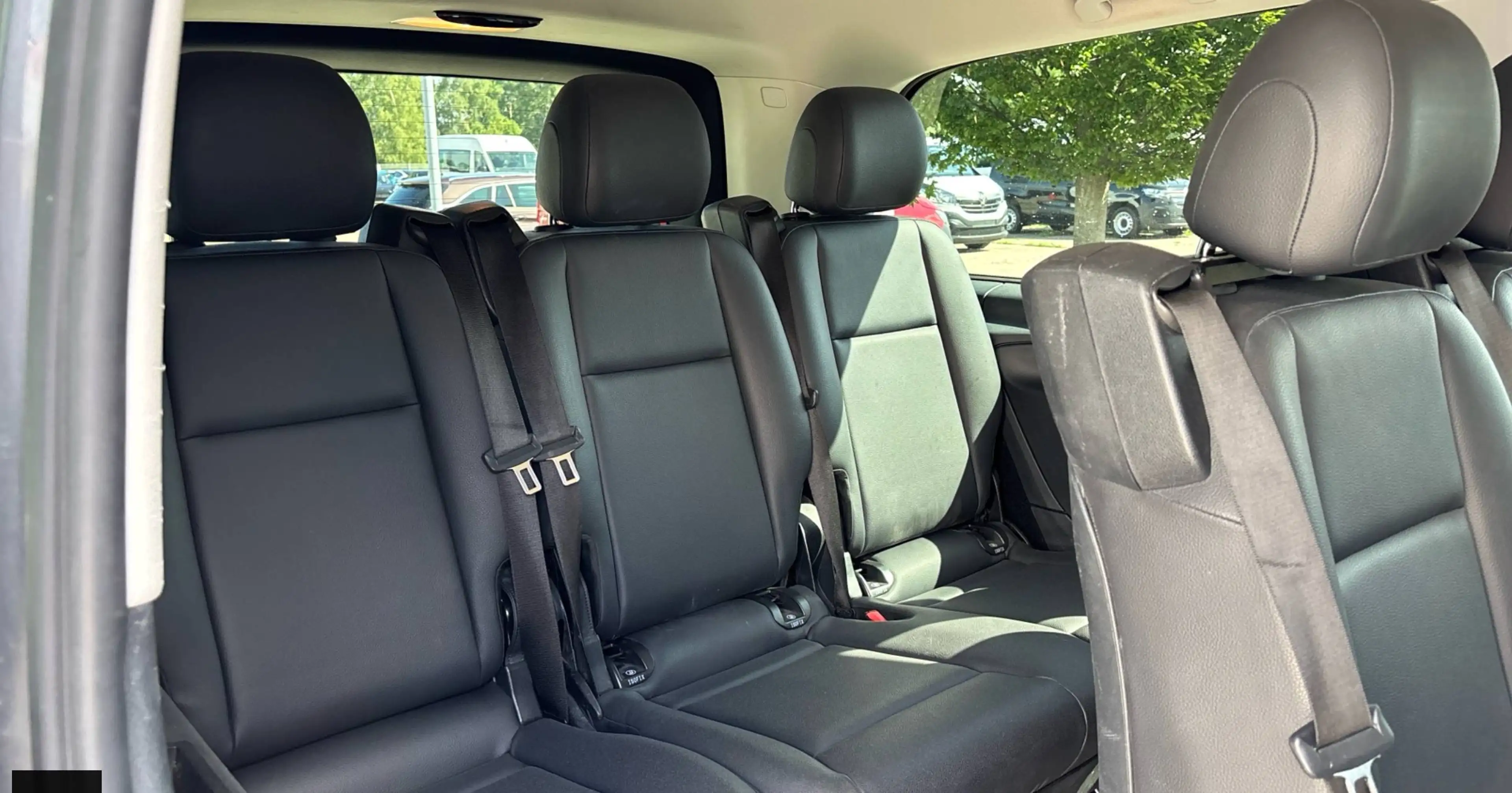 Mercedes-Benz Vito Tourer Pro lang LEDER+SHZ+LORDOSE/NAVI+CARPLAY+DAB/RFK/REELING/ALARM/PDC/TEMPOMAT/9-SITZER — photo 14