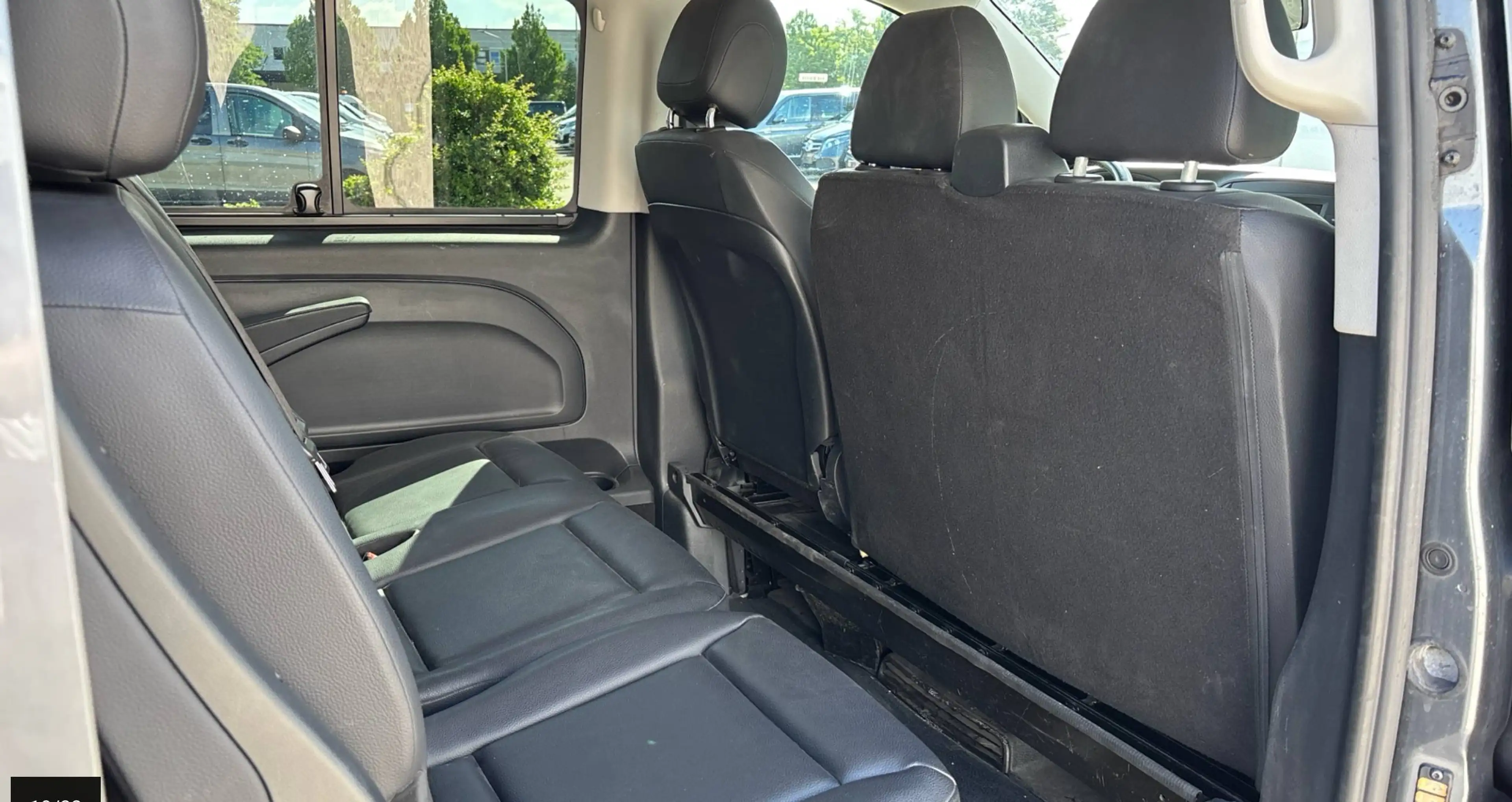 Mercedes-Benz Vito Tourer Pro lang LEDER+SHZ+LORDOSE/NAVI+CARPLAY+DAB/RFK/REELING/ALARM/PDC/TEMPOMAT/9-SITZER — photo 10