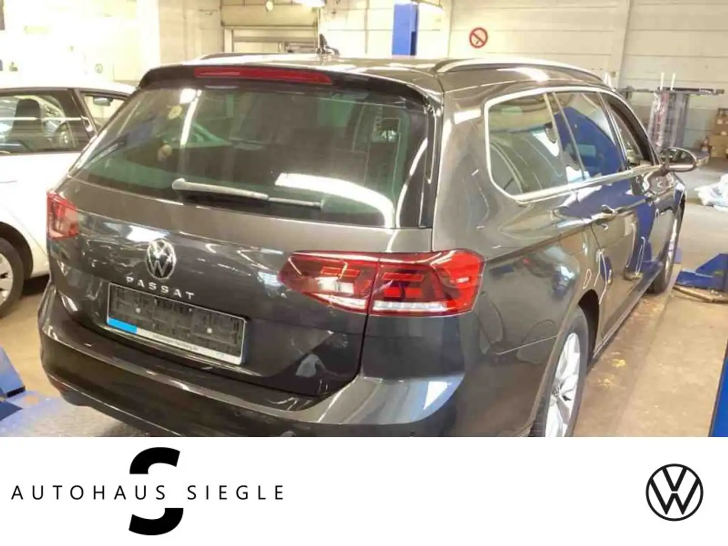 Volkswagen Passat Variant 2.0 TDI Business DSG Navi Kamera LED Sitzheizung A Grau - 1