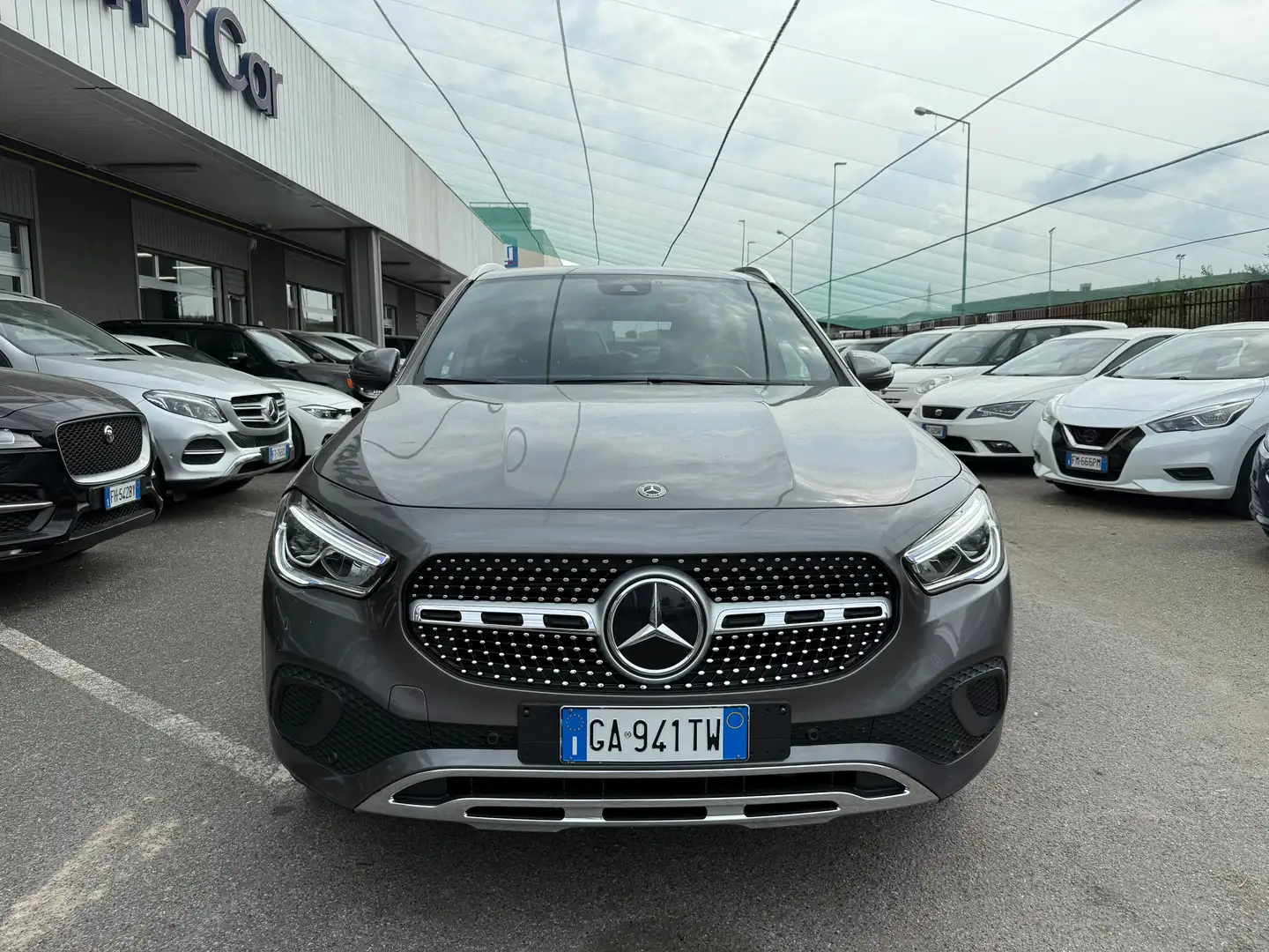 Mercedes-Benz GLA 200 GLA 200 d Premium auto Grigio - 2