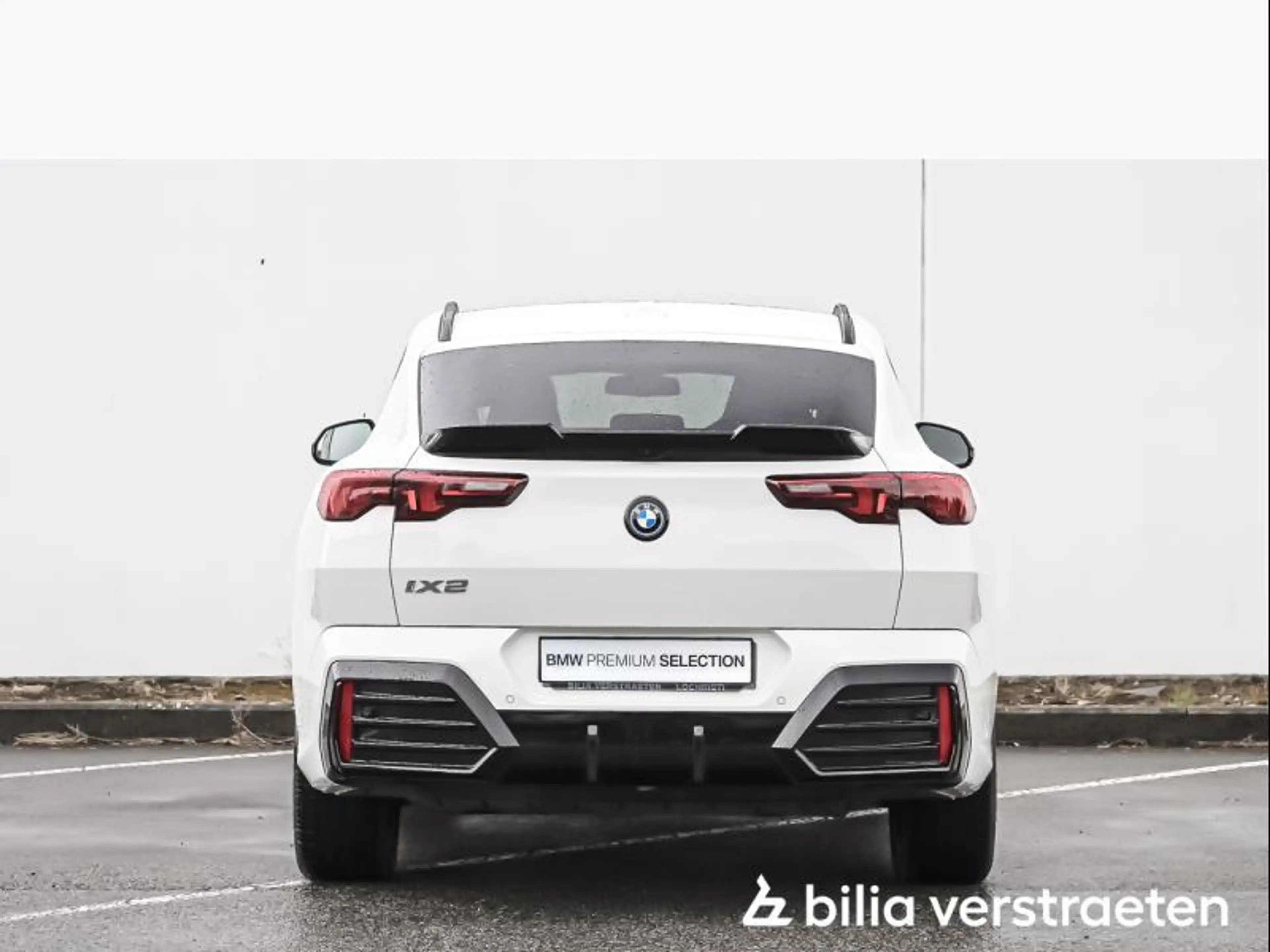 BMW iX2 xDrive30 MPRO - PANO - TREKHK - ACC - 360 - H&K — photo 4