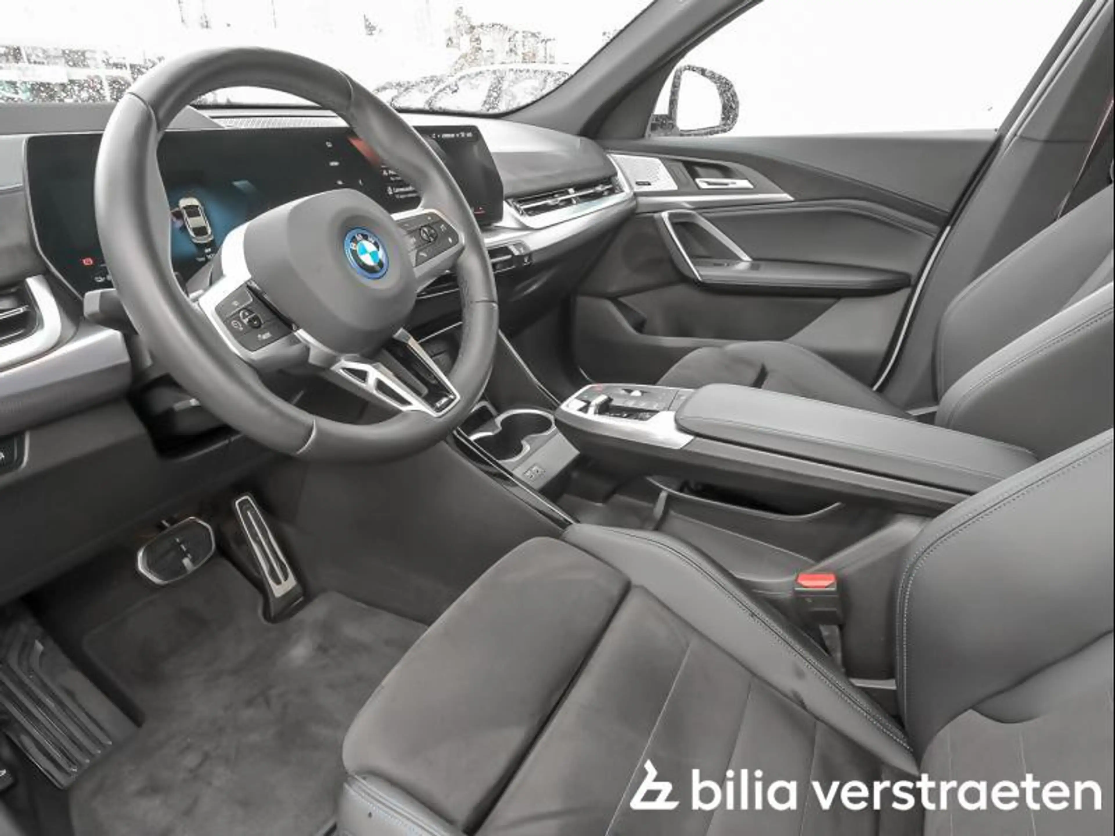 BMW iX2 xDrive30 MPRO - PANO - TREKHK - ACC - 360 - H&K — photo 6