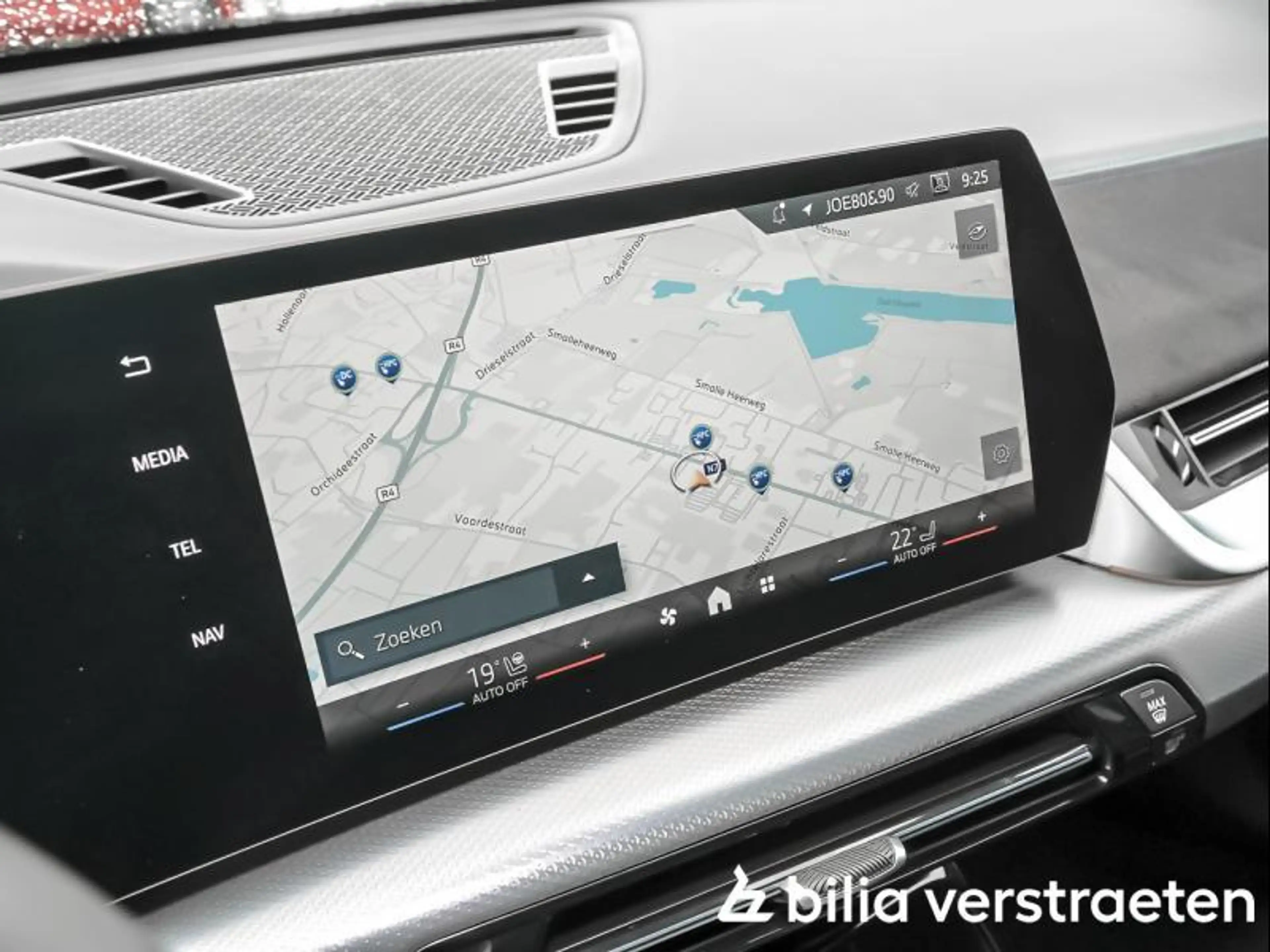 BMW iX2 xDrive30 MPRO - PANO - TREKHK - ACC - 360 - H&K — photo 14