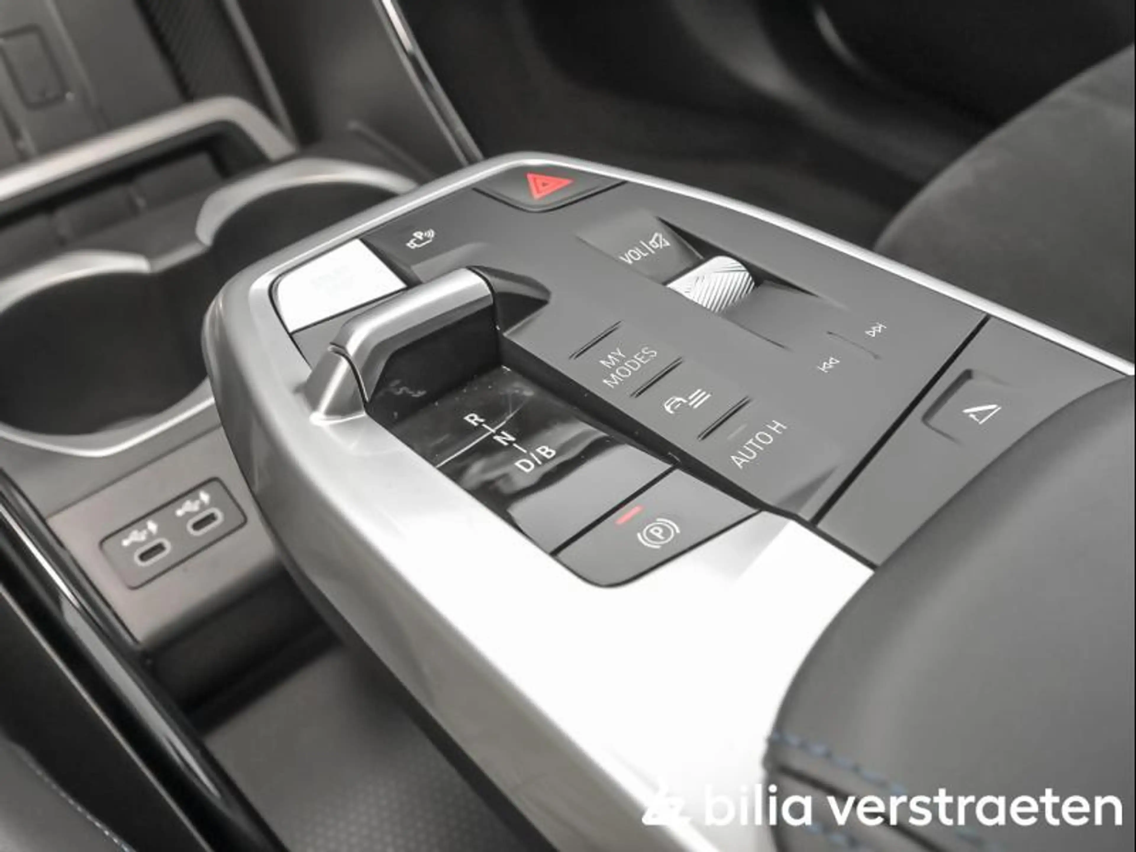 BMW iX2 xDrive30 MPRO - PANO - TREKHK - ACC - 360 - H&K — photo 11