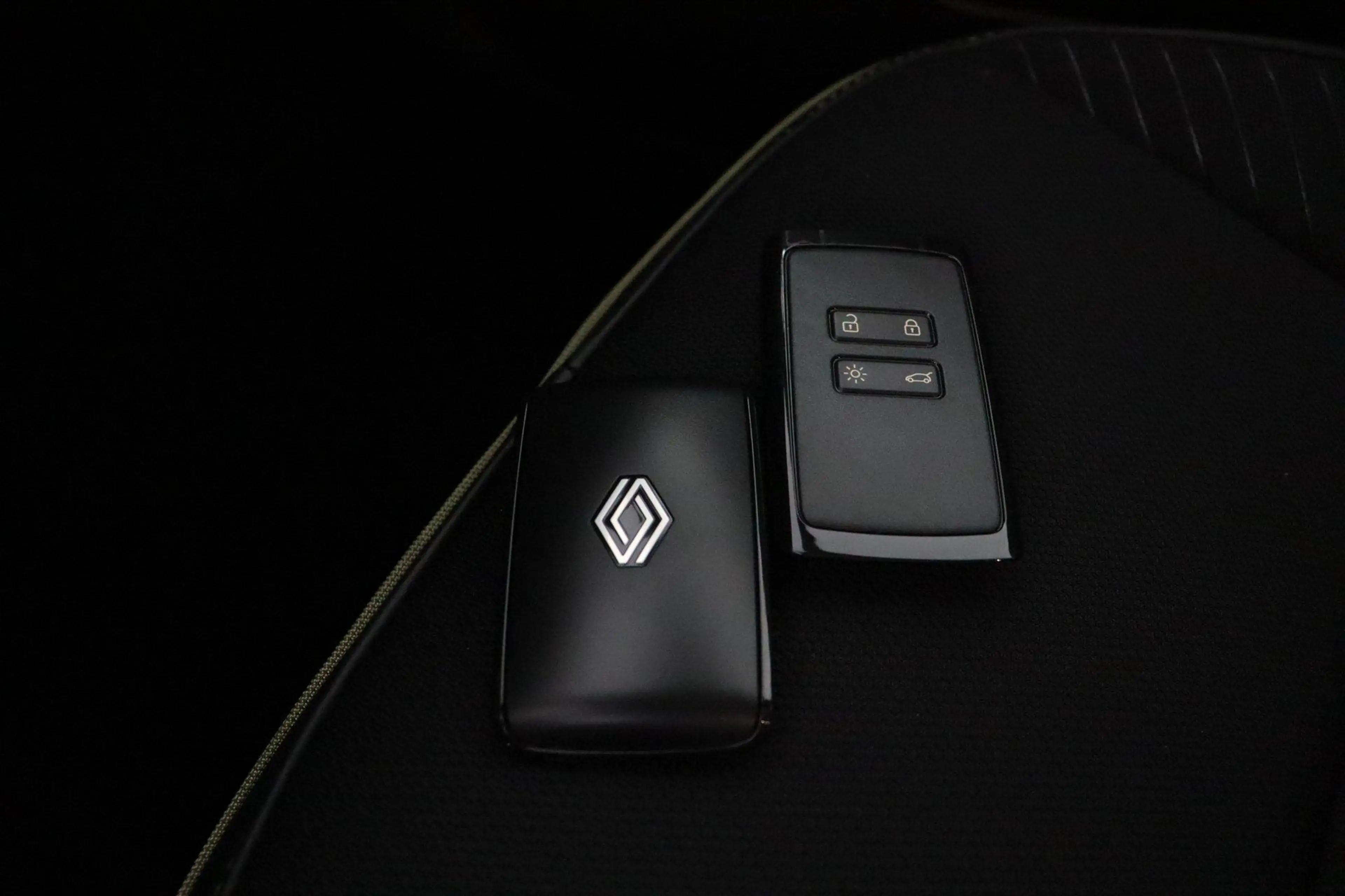 Renault Symbioz iconic full hybrid E-Tech 160 | Panoramadak | Harm — photo 9