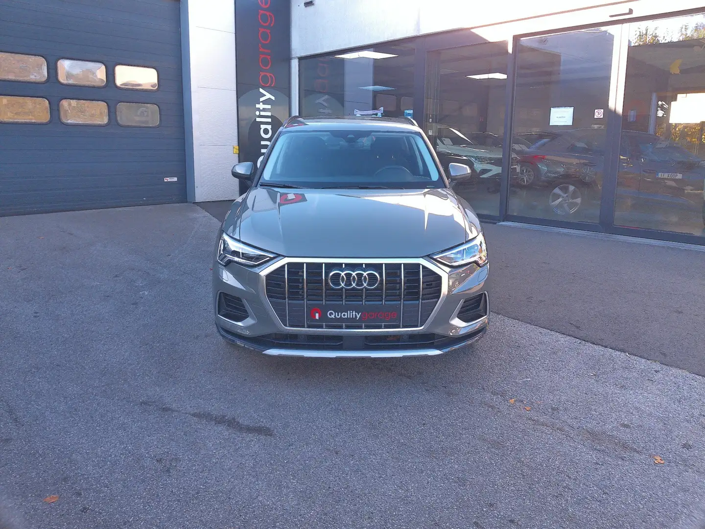 Audi Q3 Q3 35 TFSI S tronic advanced Grijs - 2