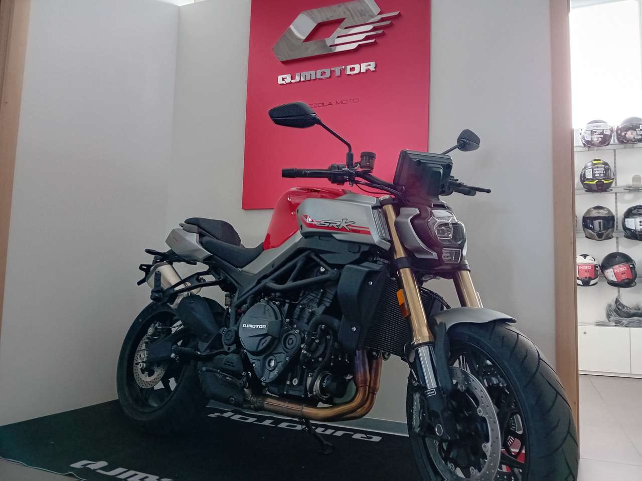 QJ Motor SRK 900