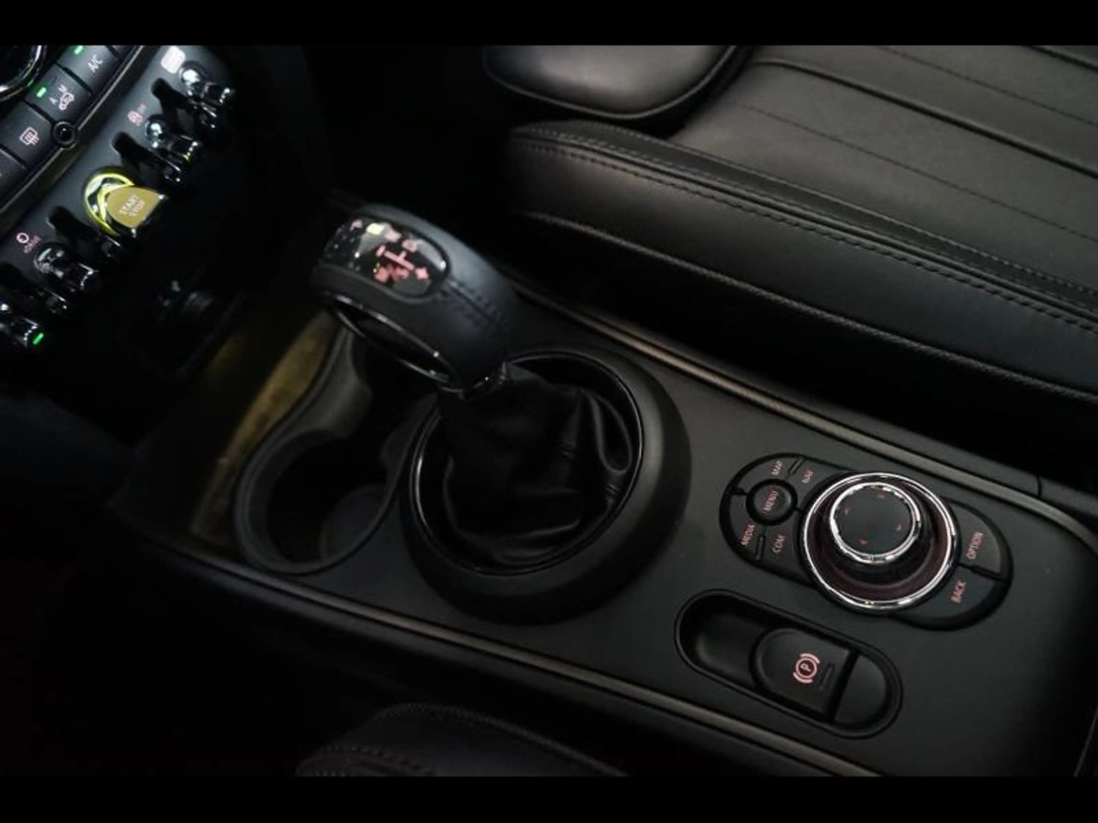 MINI Cooper SE Countryman panodak - hybrid - navi — photo 14