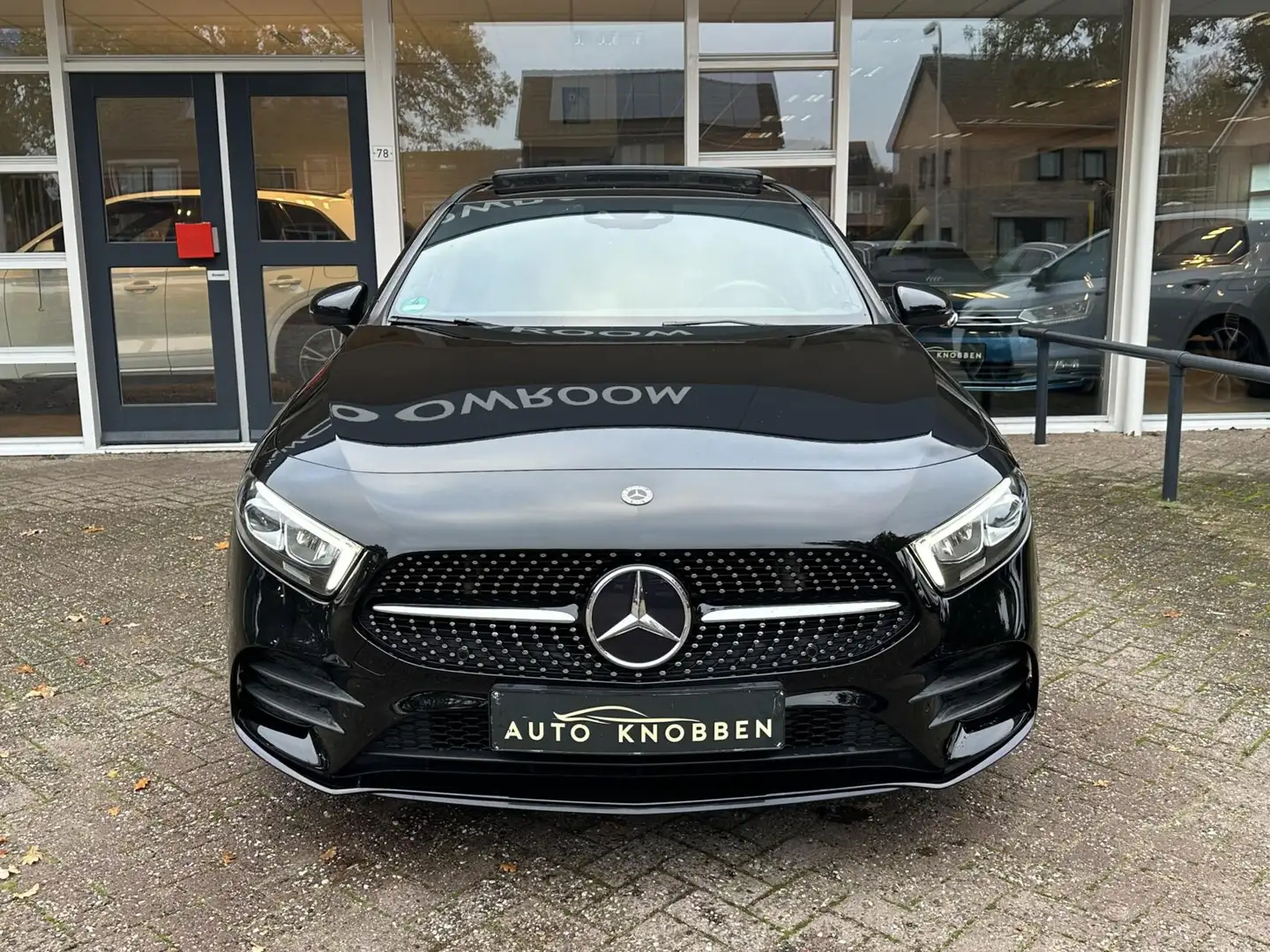 Mercedes-Benz A 200 AMG Line Led, Climat, Pano, Camera, LM.. Noir - 2
