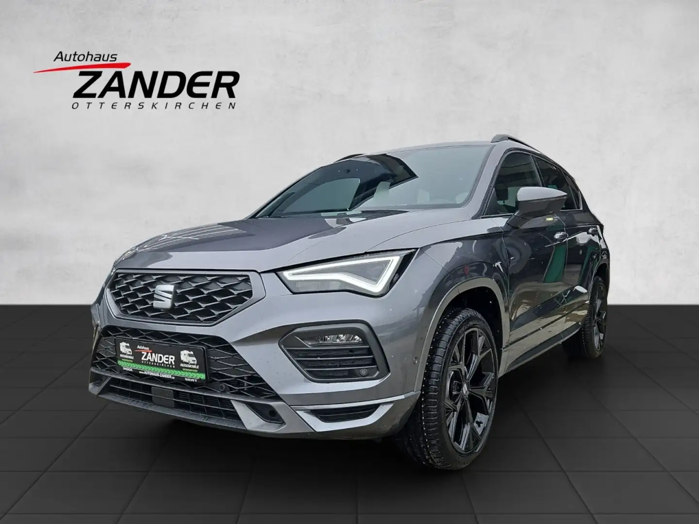 SEAT Ateca FR AHK,Navi,LED,Totwinkel,el.Heckklappe Gris - 1