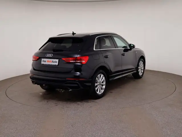 Audi Q3 view 2