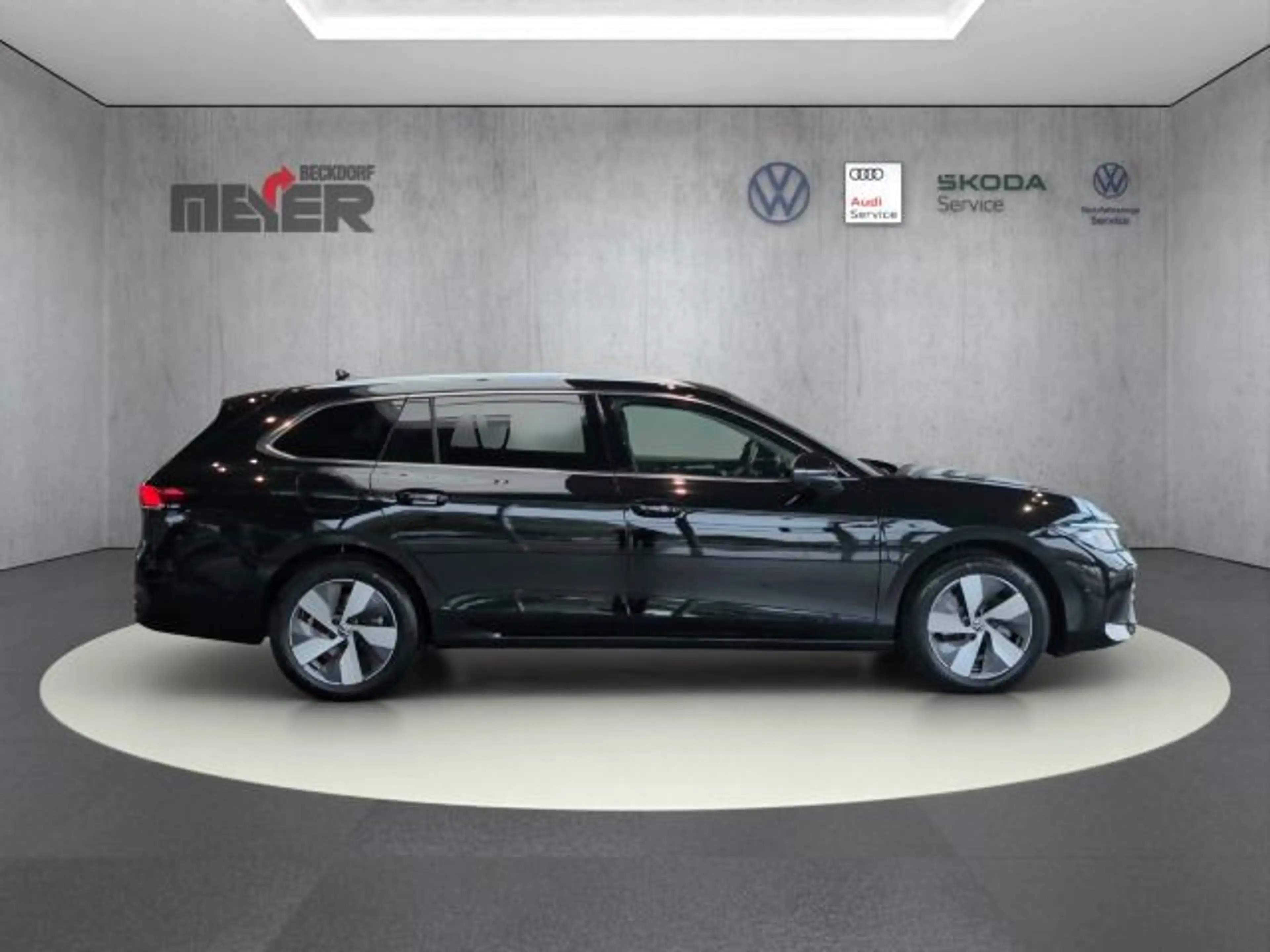 Volkswagen Passat Variant Passat Business 1.5 eTSI DSG — photo 7