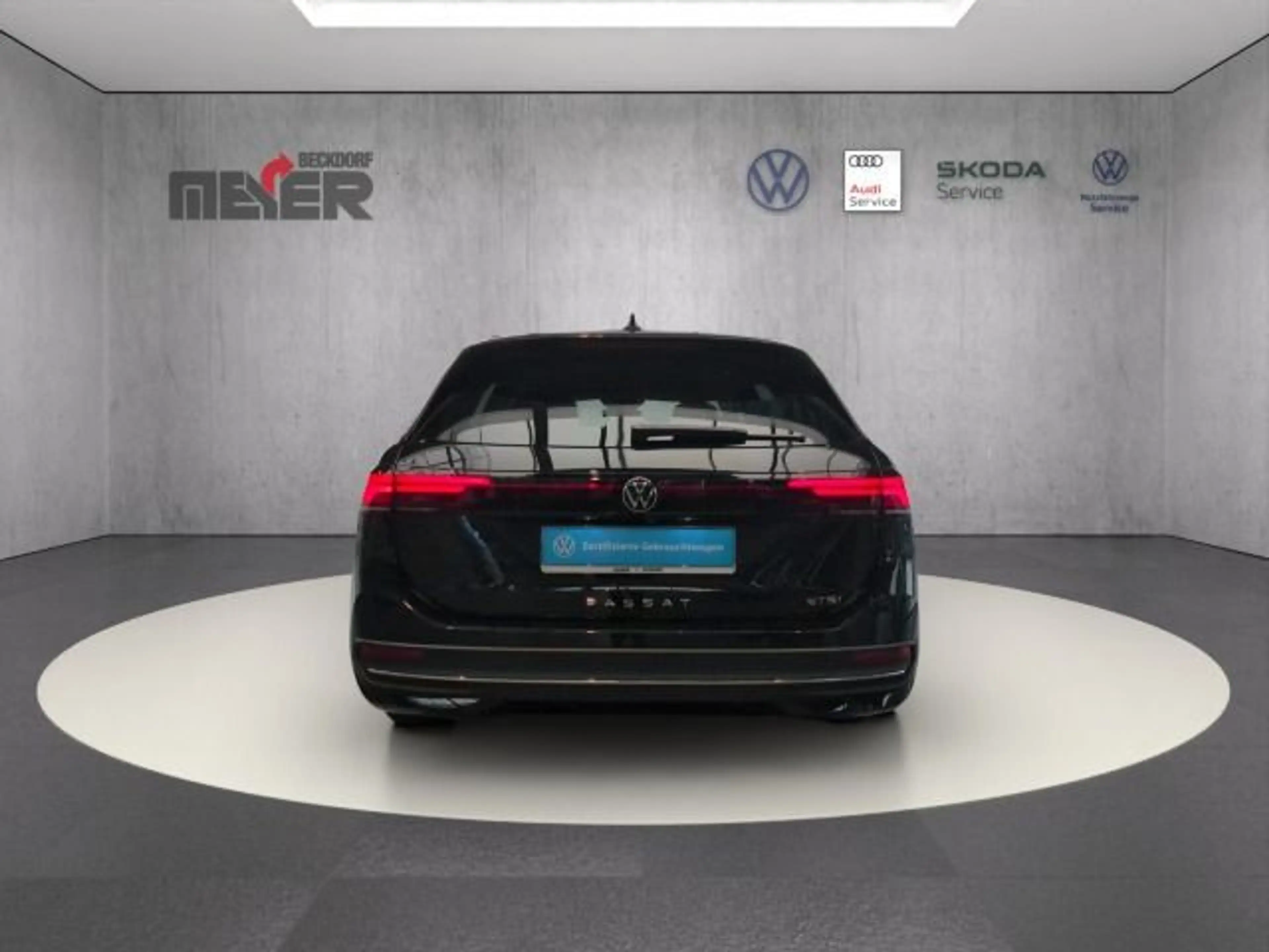 Volkswagen Passat Variant Passat Business 1.5 eTSI DSG — photo 5
