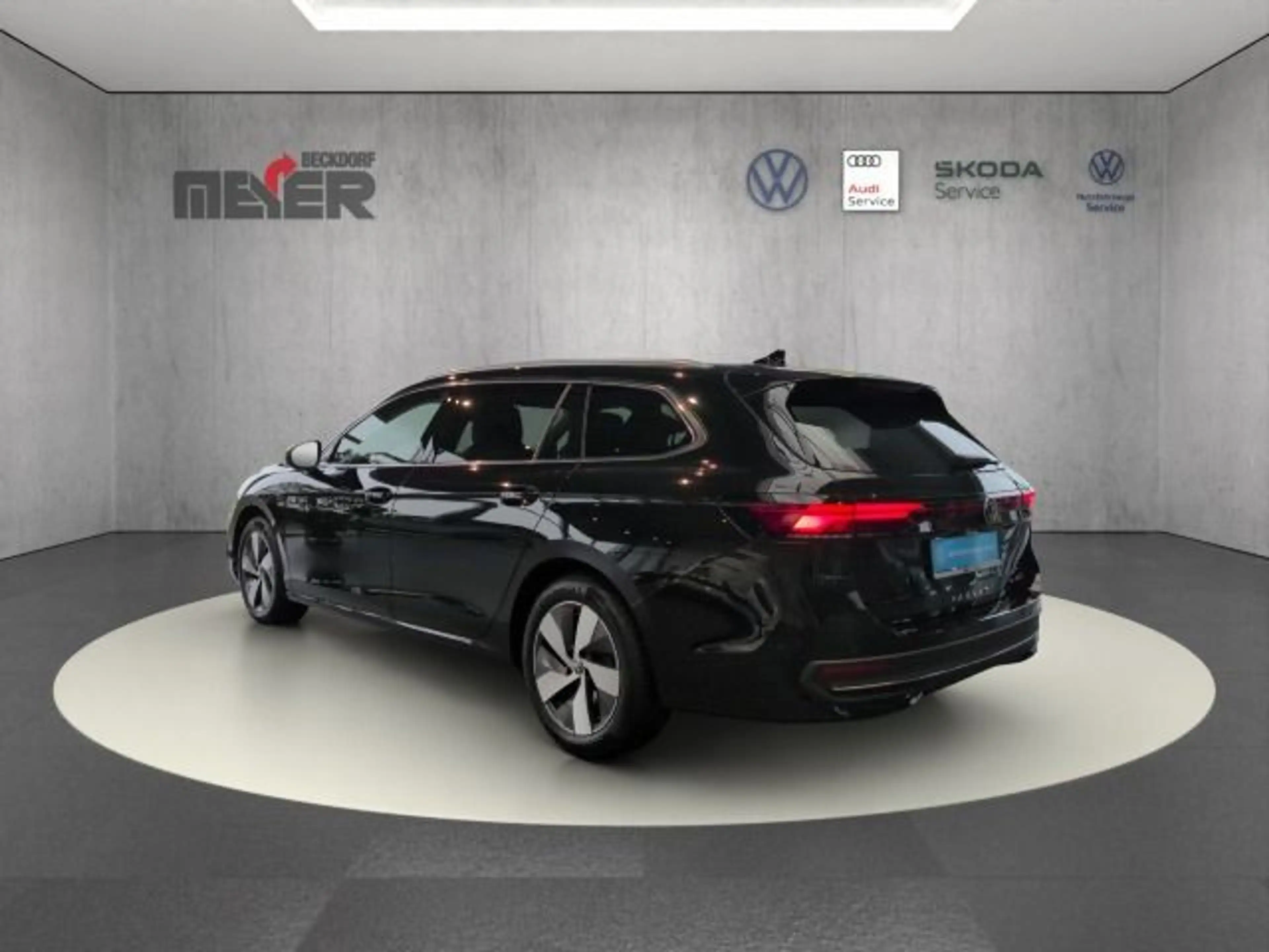 Volkswagen Passat Variant Passat Business 1.5 eTSI DSG — photo 4
