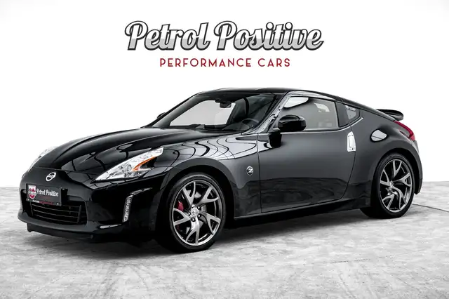 Nissan 370Z 370 Z Pack Facelift / Schalter / TOP