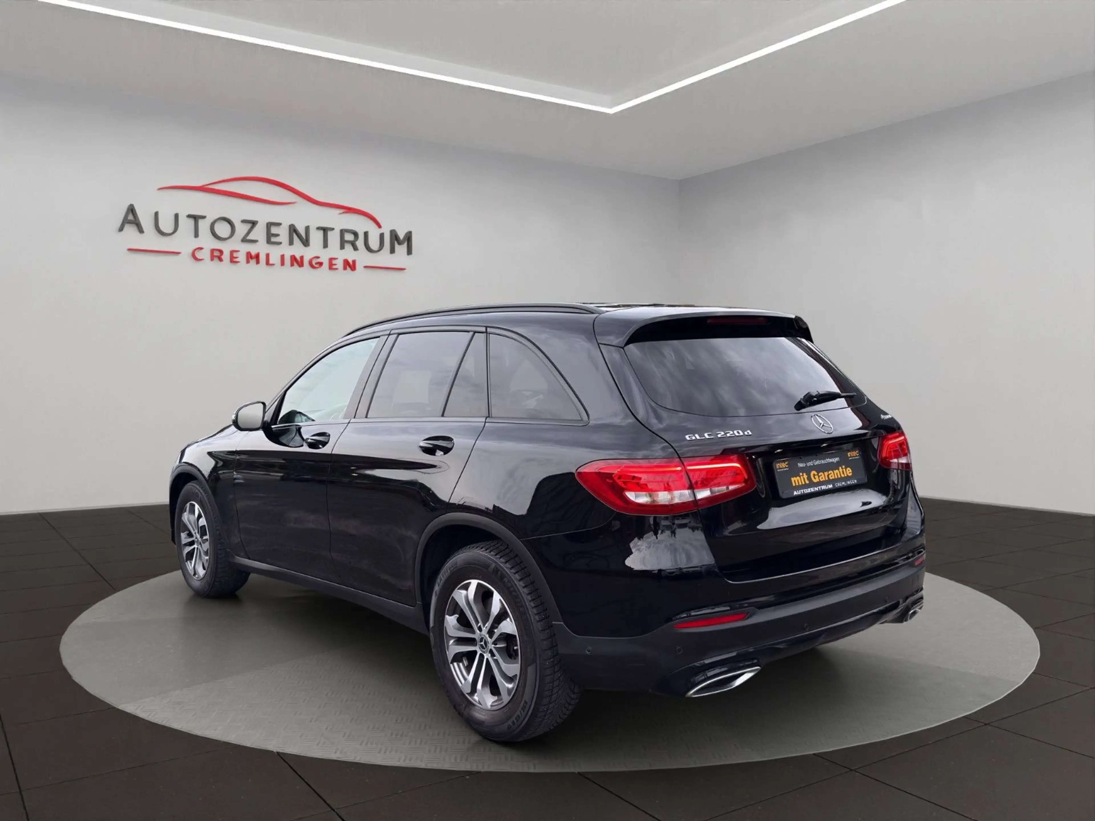 Mercedes-Benz GLC 220 d 9G 4Matic NAVI DISTR SPUR TOTW NIGHT — photo 7