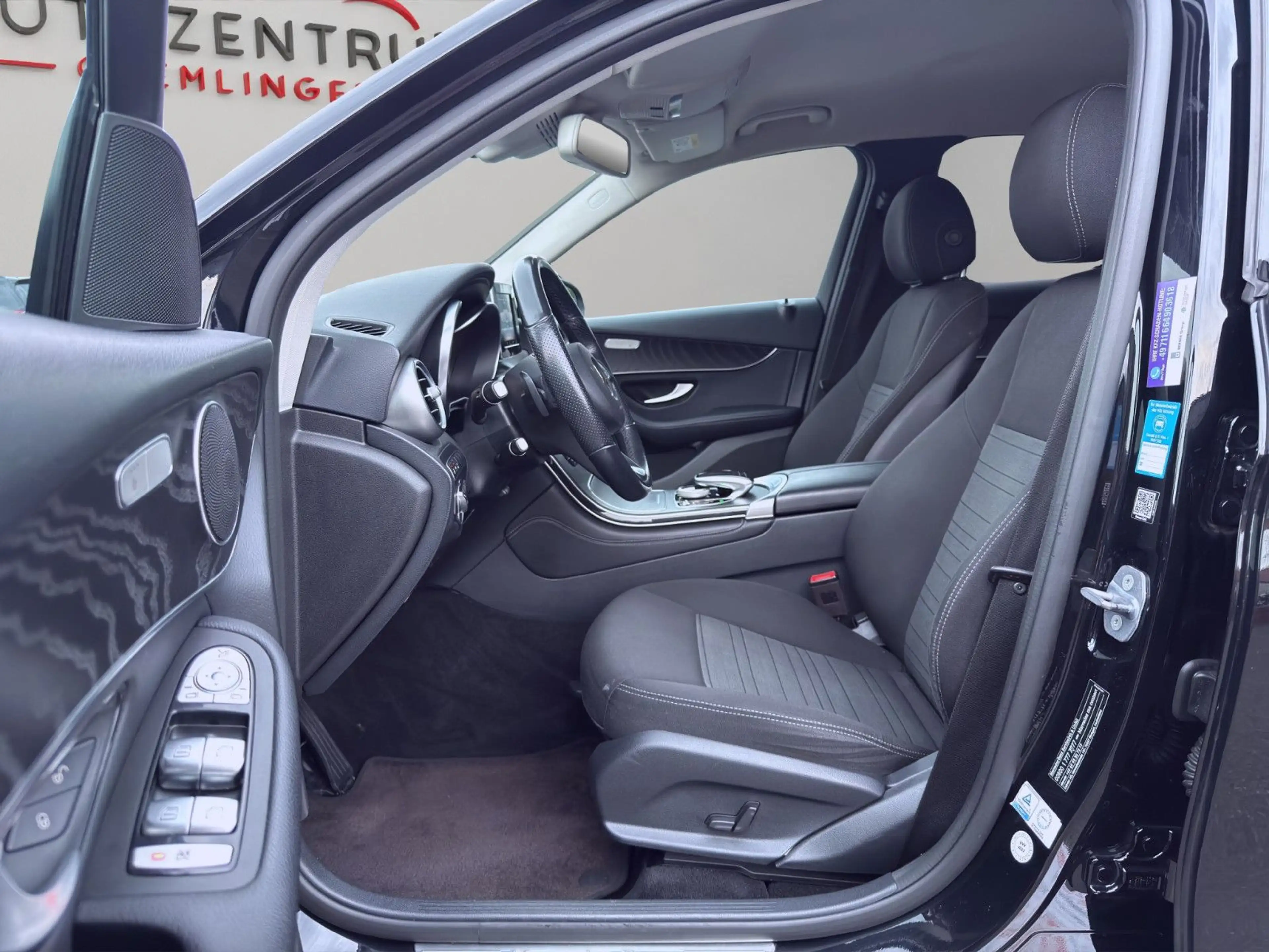 Mercedes-Benz GLC 220 d 9G 4Matic NAVI DISTR SPUR TOTW NIGHT — photo 9