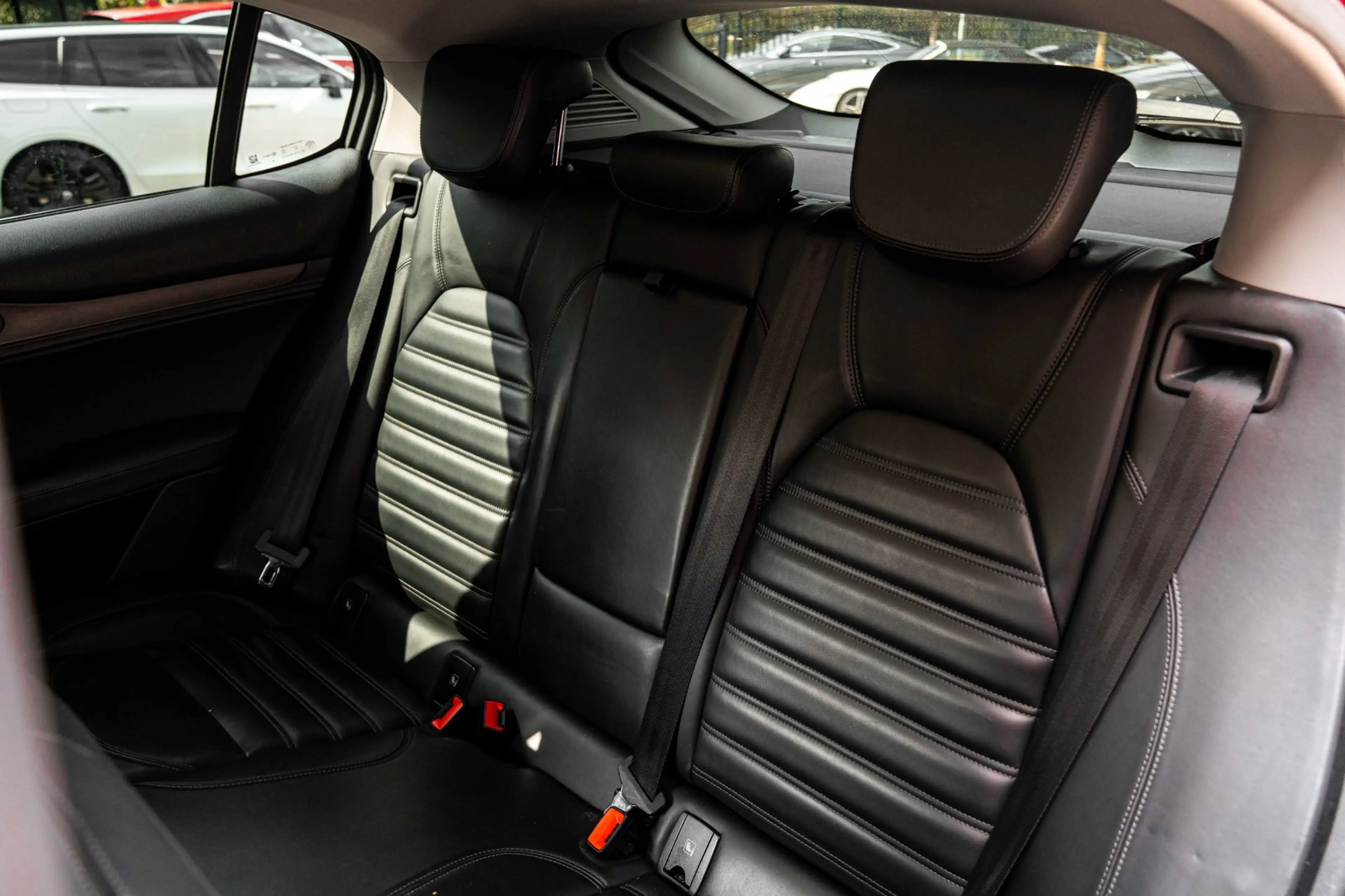 Alfa Romeo Stelvio 2.0 T AWD Veloce 280 PK Aut. Pano Stoel/Stuurverw. — photo 13