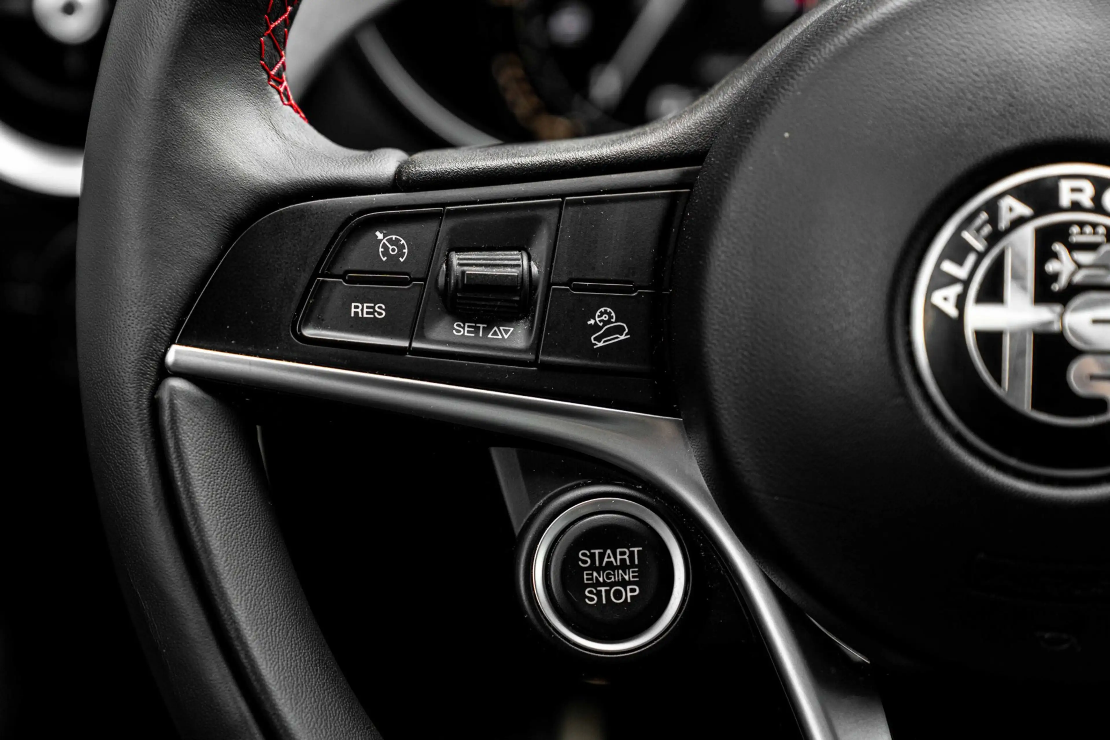Alfa Romeo Stelvio 2.0 T AWD Veloce 280 PK Aut. Pano Stoel/Stuurverw. — photo 32