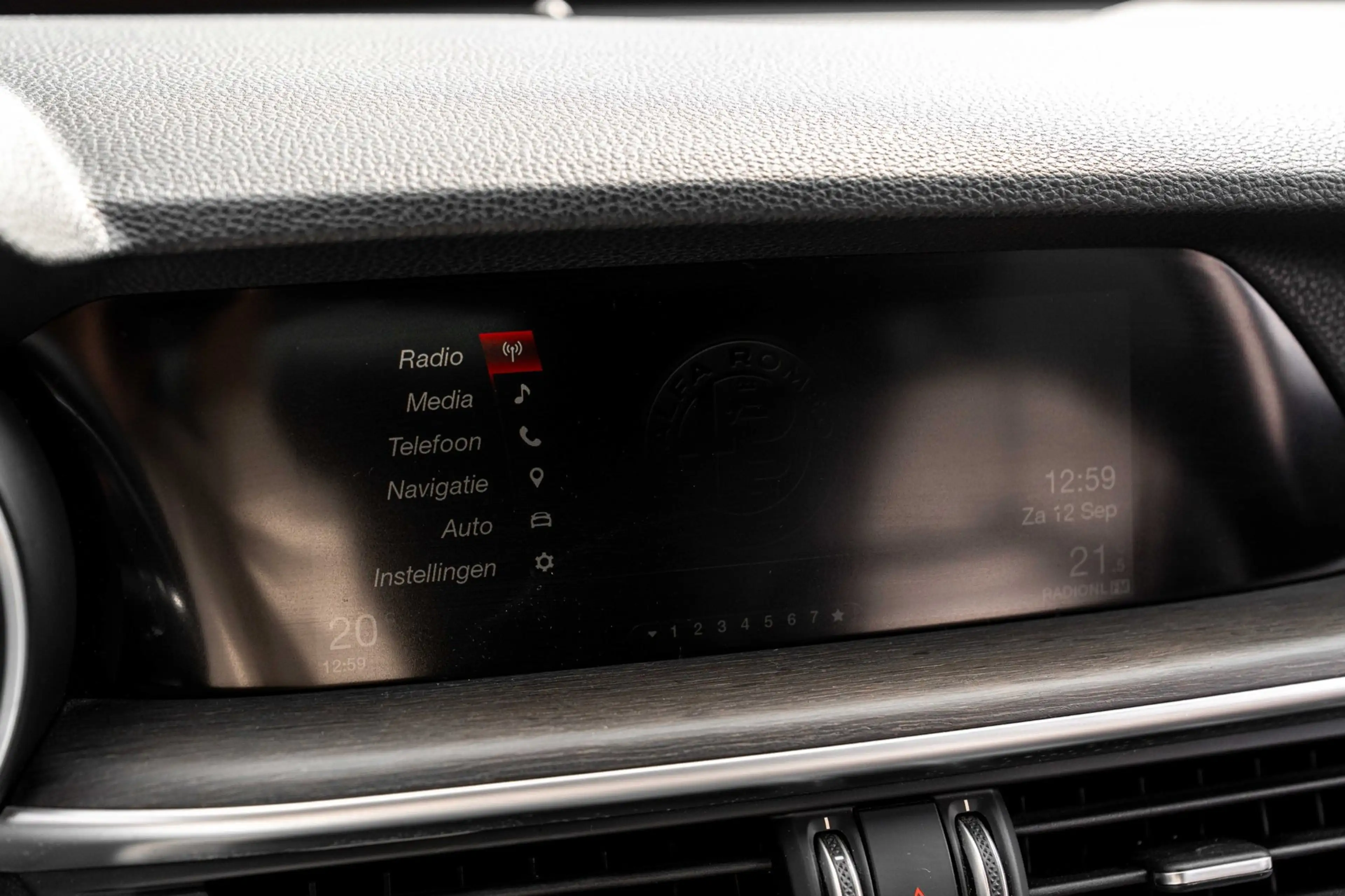 Alfa Romeo Stelvio 2.0 T AWD Veloce 280 PK Aut. Pano Stoel/Stuurverw. — photo 19