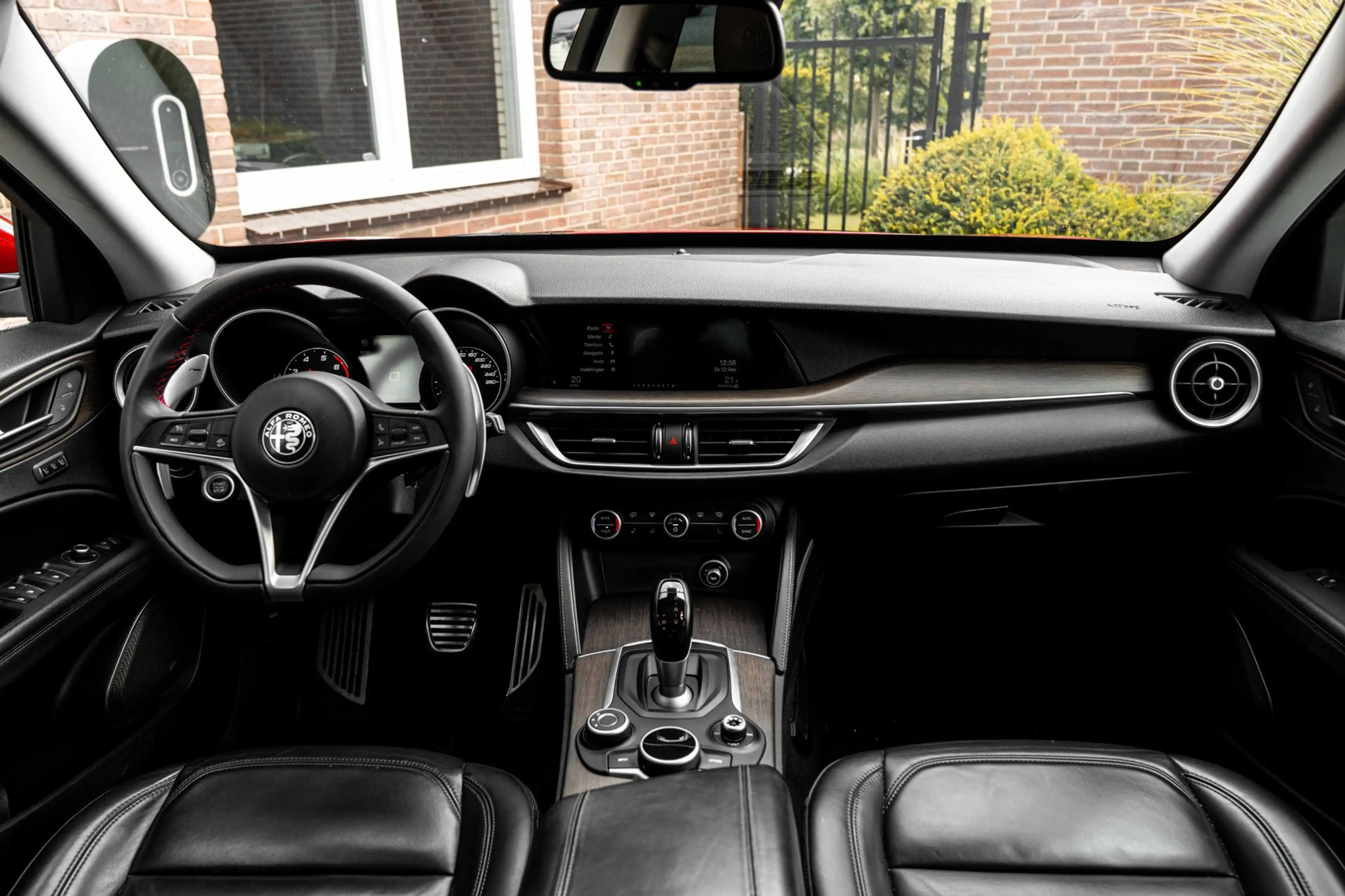 Alfa Romeo Stelvio 2.0 T AWD Veloce 280 PK Aut. Pano Stoel/Stuurverw. — photo 17