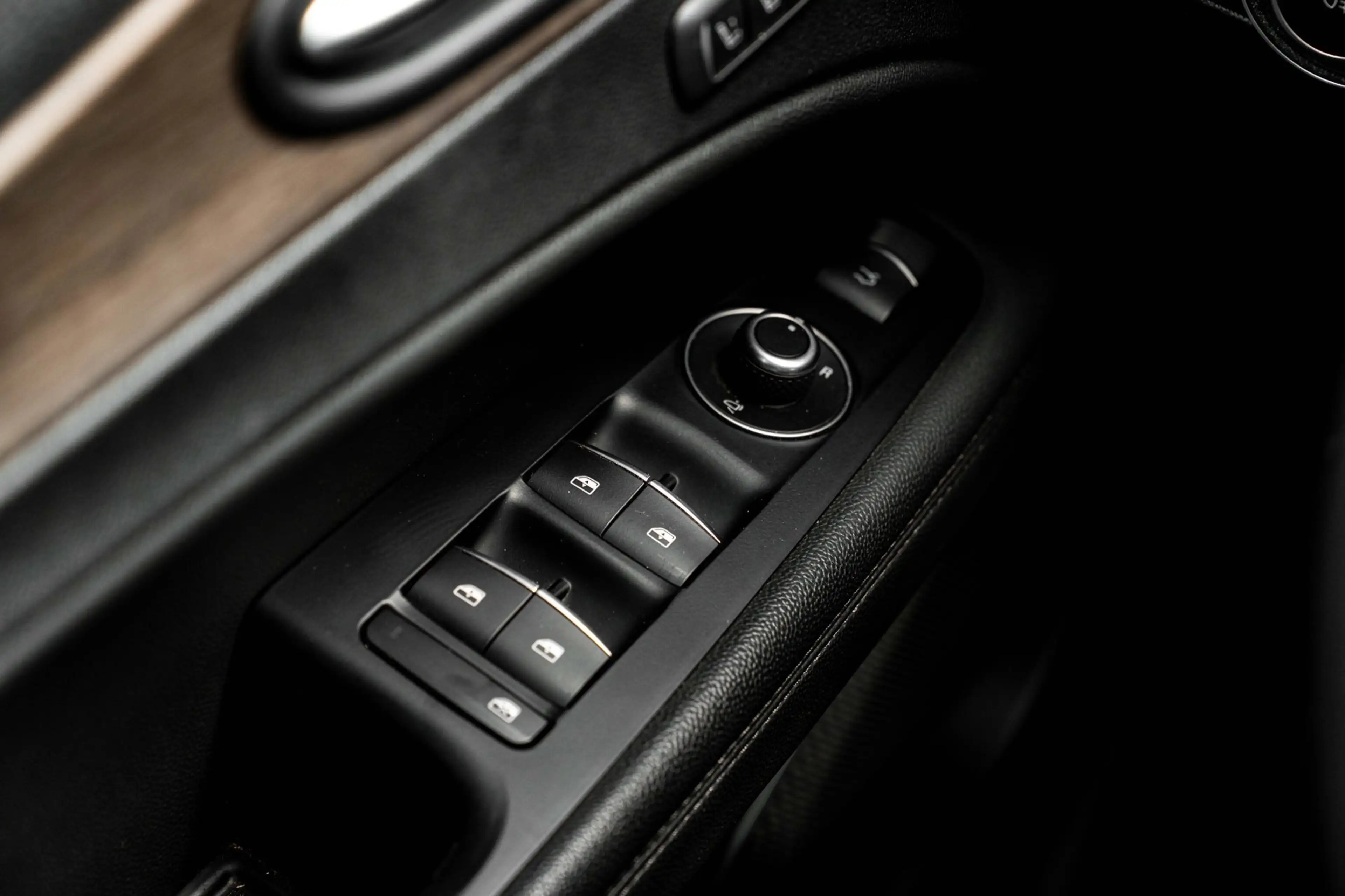 Alfa Romeo Stelvio 2.0 T AWD Veloce 280 PK Aut. Pano Stoel/Stuurverw. — photo 31