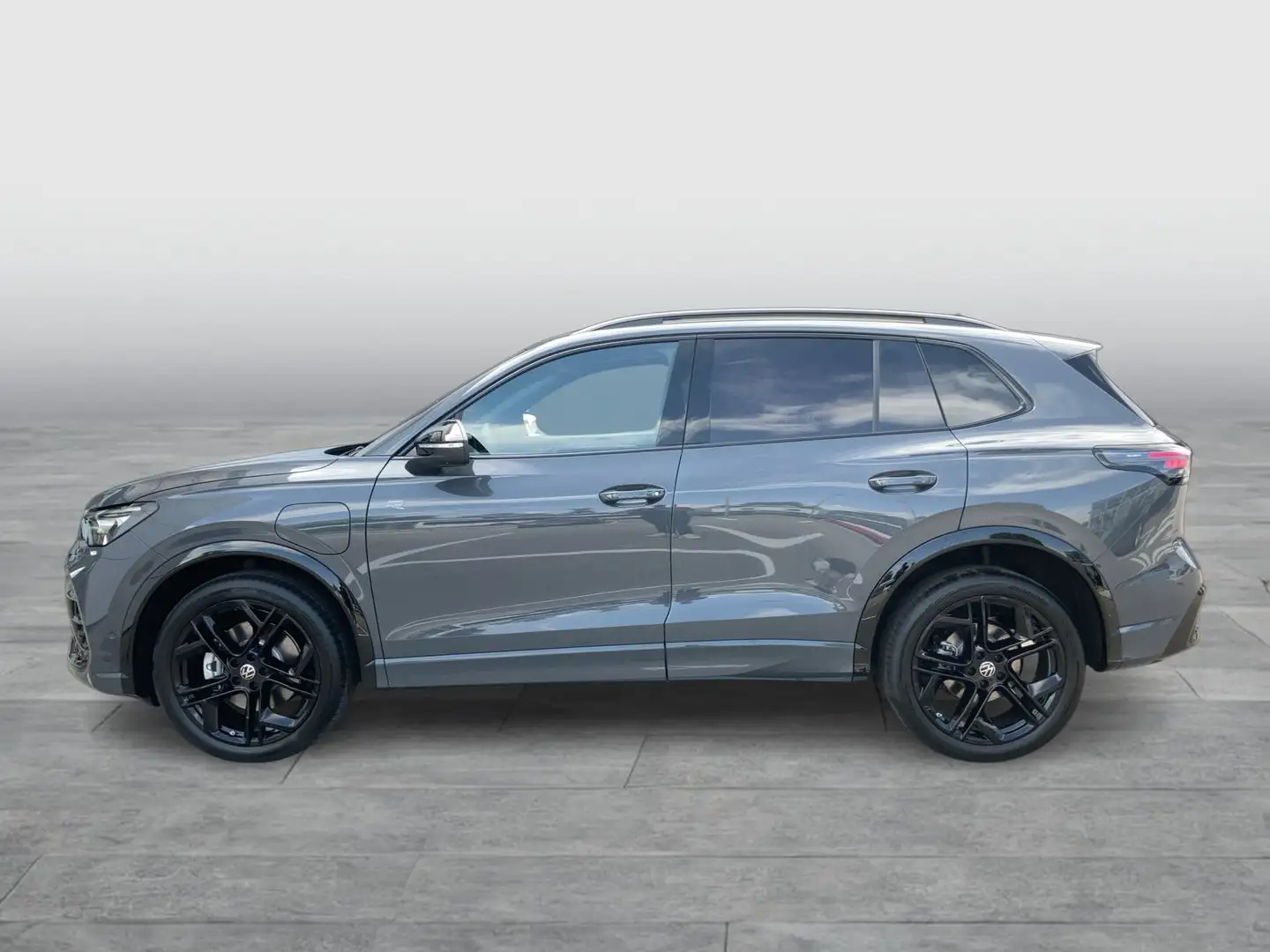 Volkswagen Tiguan Sport eHybrid DSG 150 kW Grau - 2
