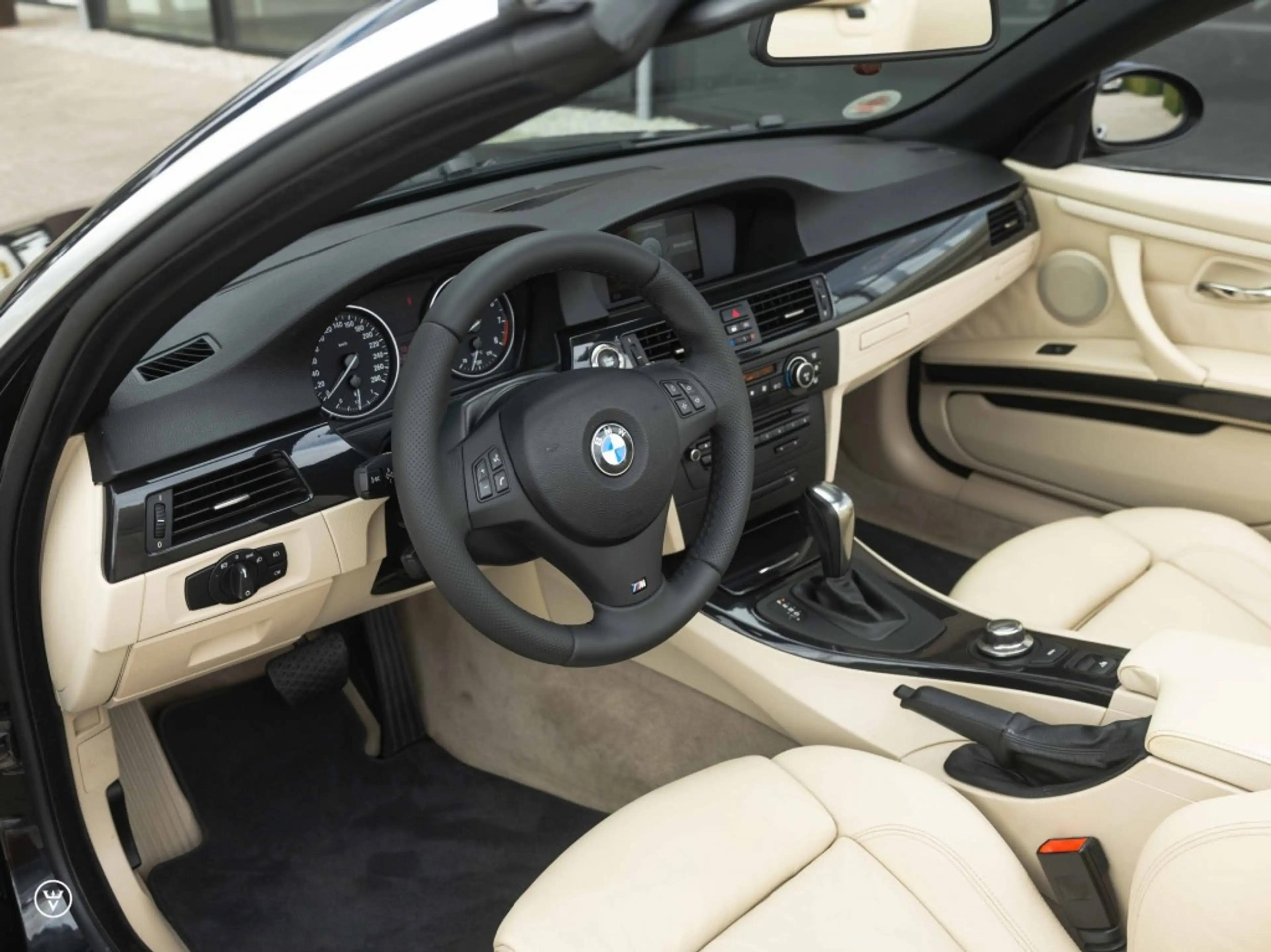 BMW 325 325i Cabrio Aut. - Sportst., Navi etc — photo 2