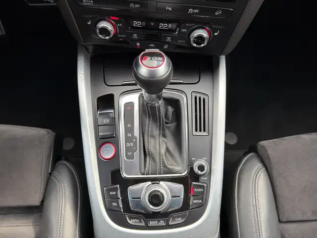 Audi SQ5 view 14
