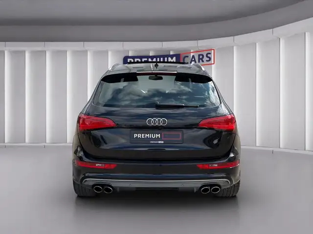 Audi SQ5 view 4