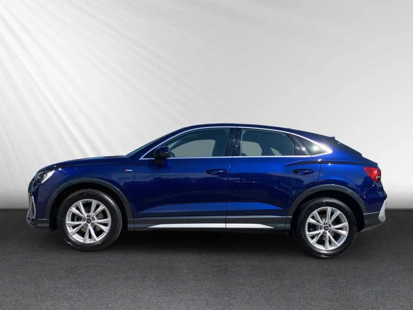Audi Q3 Sportback 35 TFSI S line S tr. AHK ACC R-Kam. Blau - 2