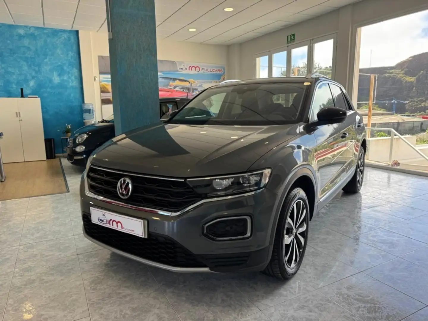 Volkswagen T-Roc 1.5 TSI Advance Style DSG7 Gris - 1